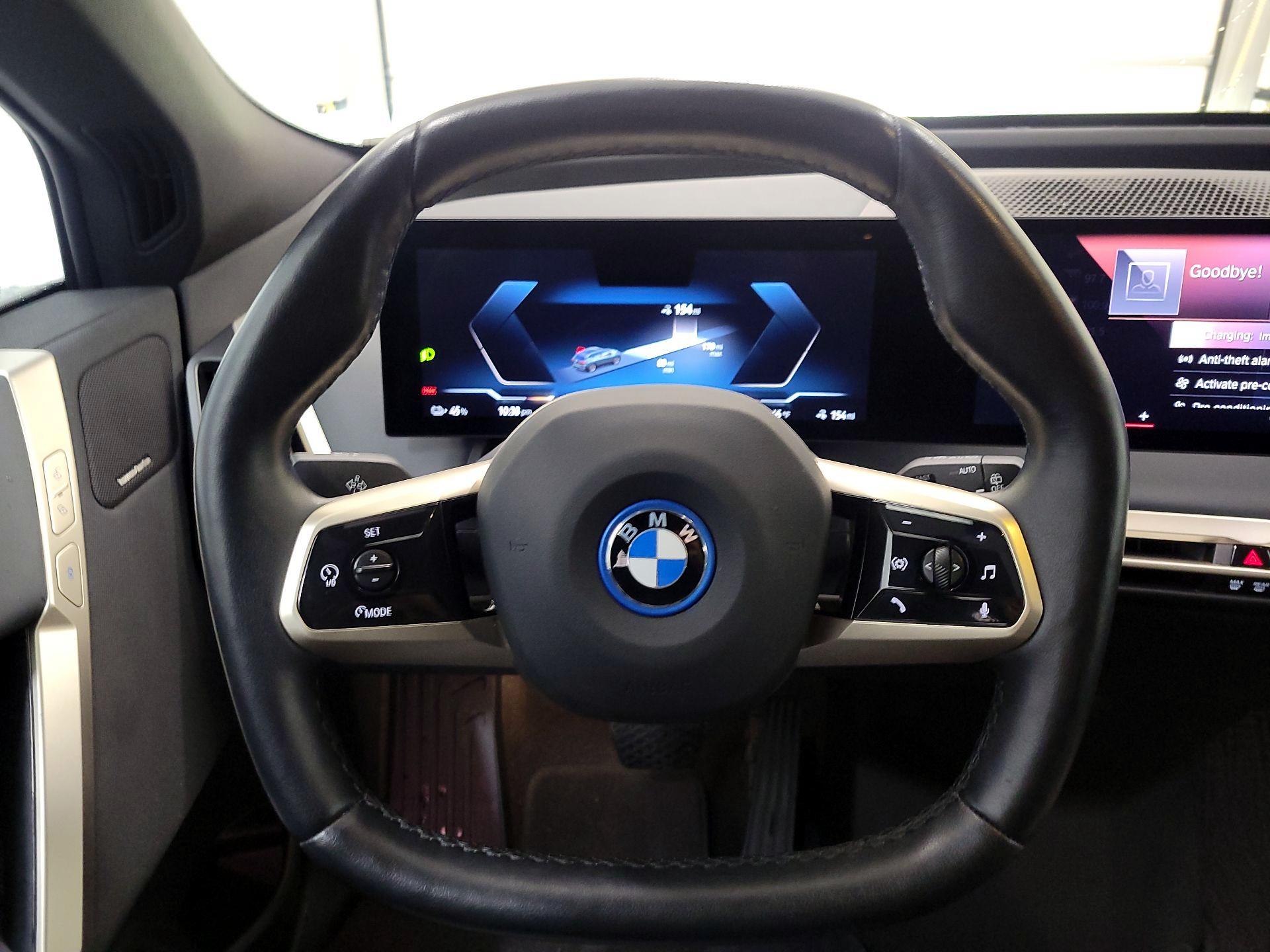 Thumbnail: 2023 BMW iX - 10