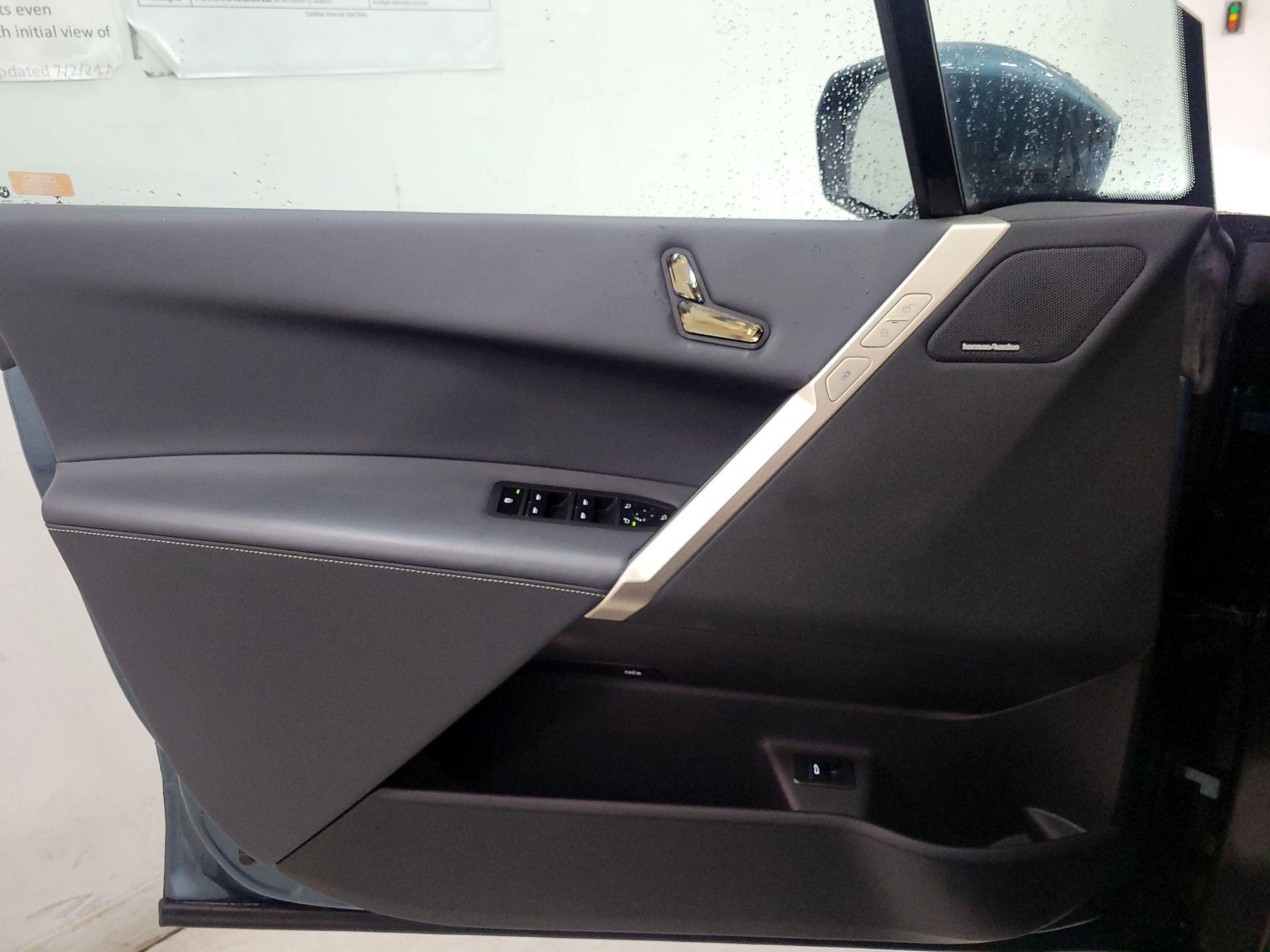 Thumbnail: 2023 BMW iX - 12