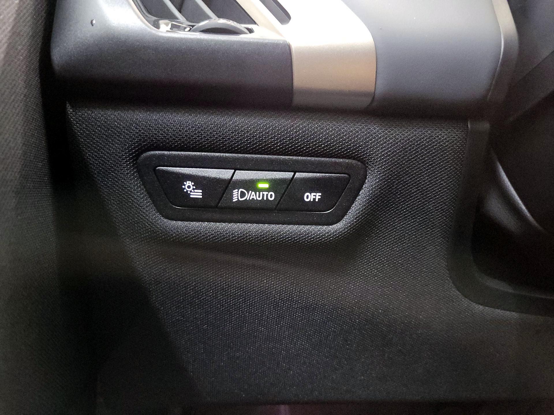 Thumbnail: 2023 BMW iX - 13