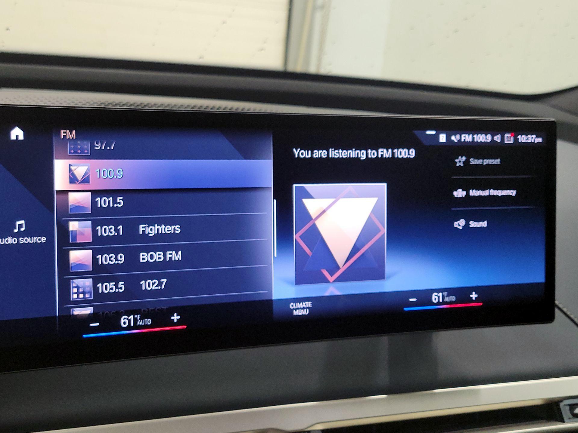 Thumbnail: 2023 BMW iX - 15