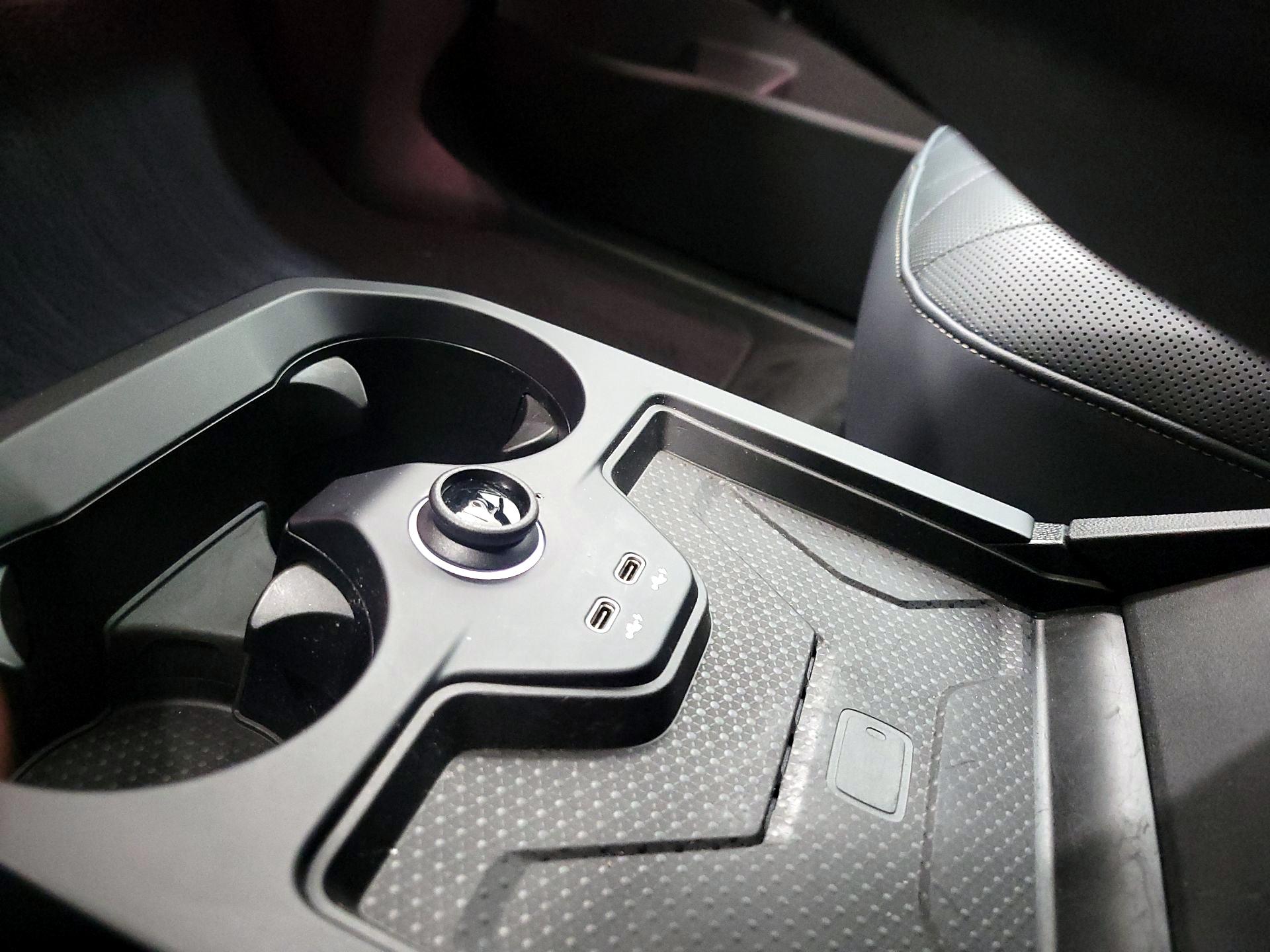 Thumbnail: 2023 BMW iX - 18