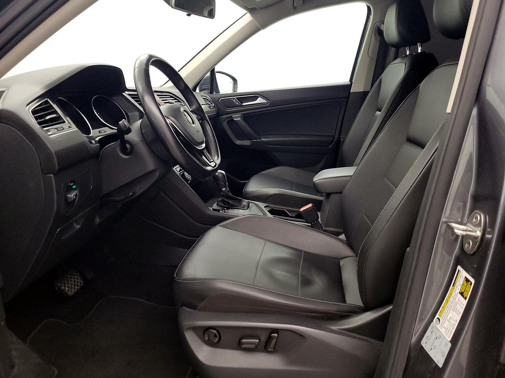 Thumbnail: 2018 Volkswagen Tiguan - 11