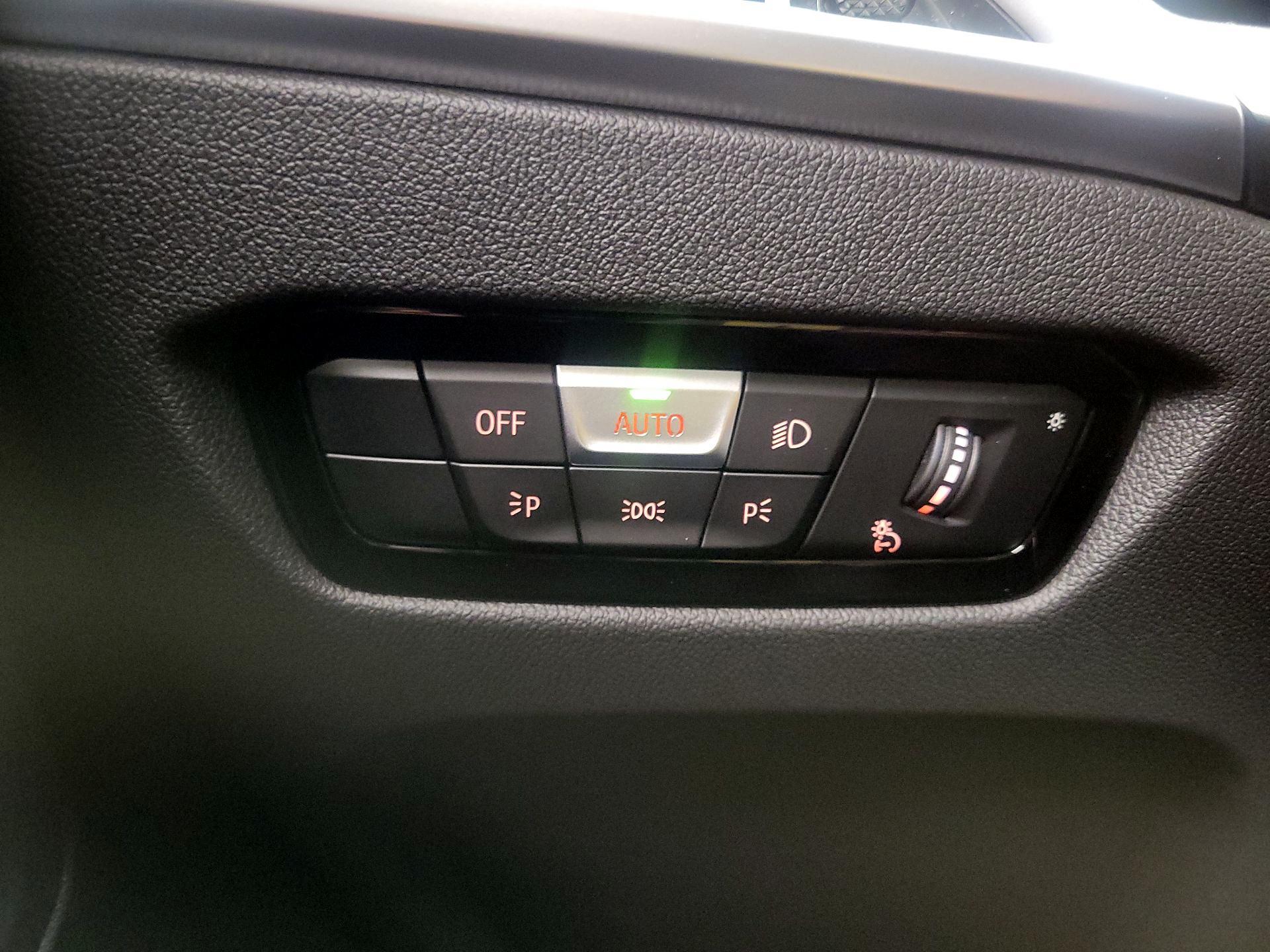 Thumbnail: 2025 BMW M2 - 13