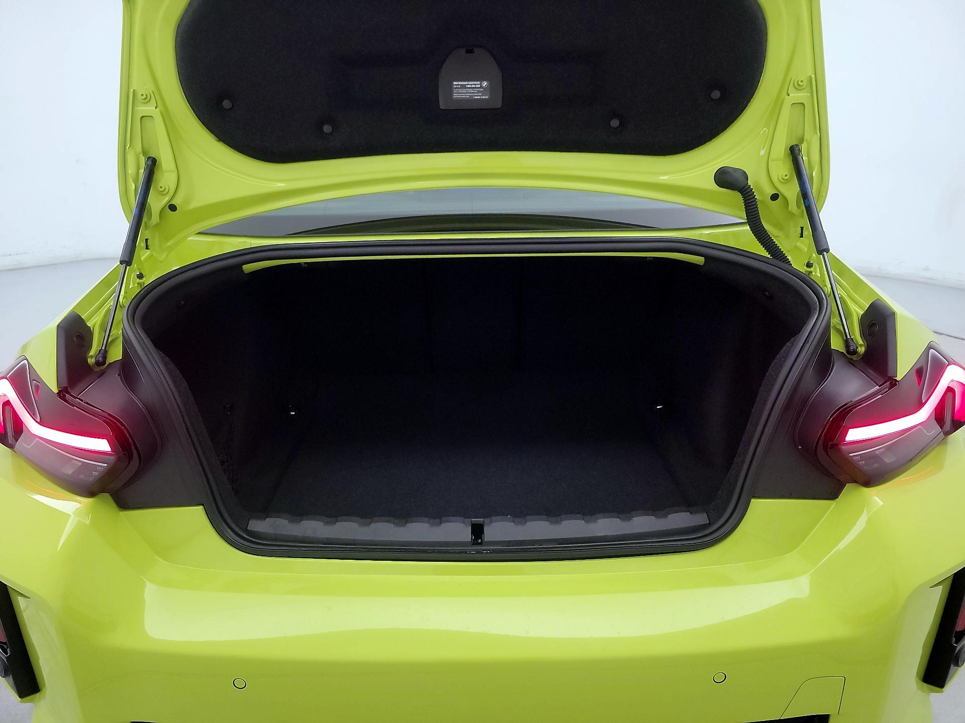 Thumbnail: 2025 BMW M2 - 20