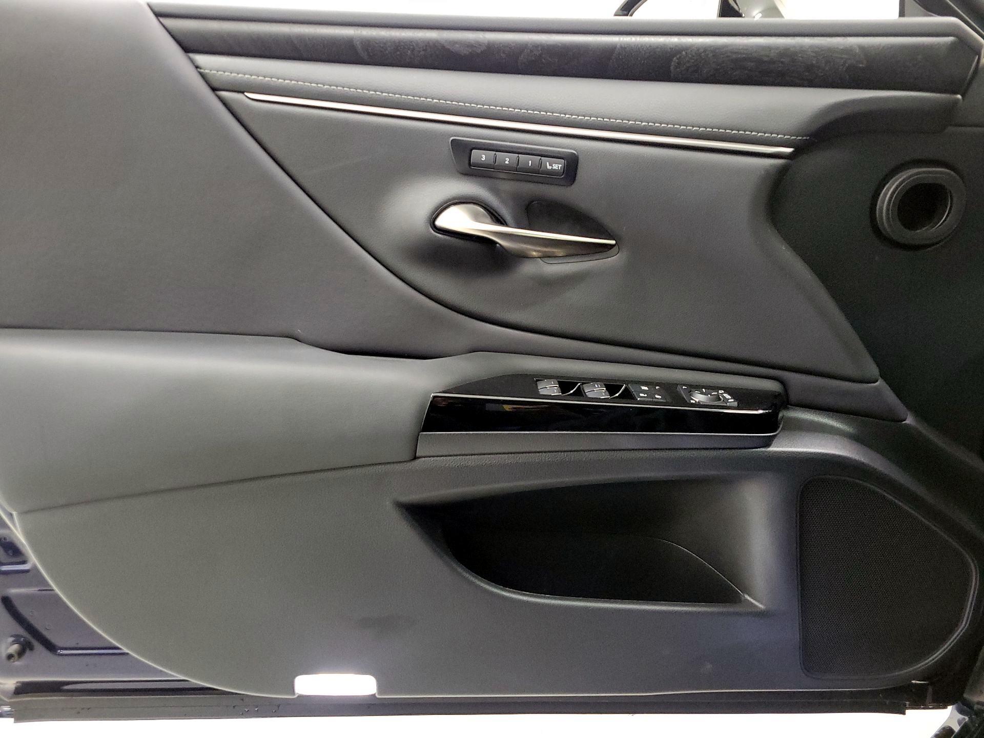 Thumbnail: 2024 Lexus ES - 12