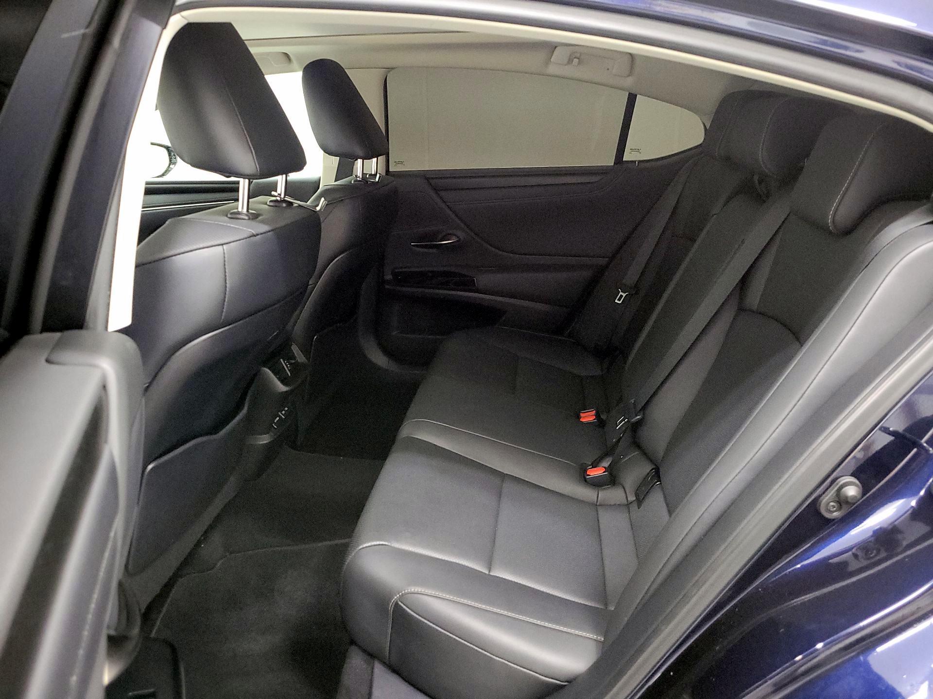 Thumbnail: 2024 Lexus ES - 20