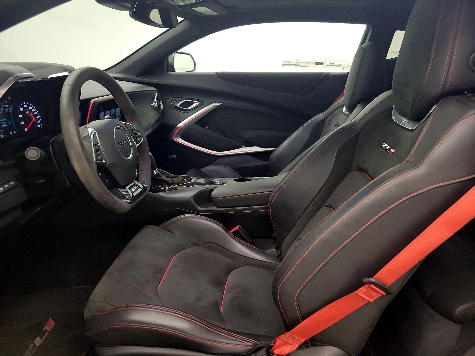 Thumbnail: 2018 Chevrolet Camaro - 11