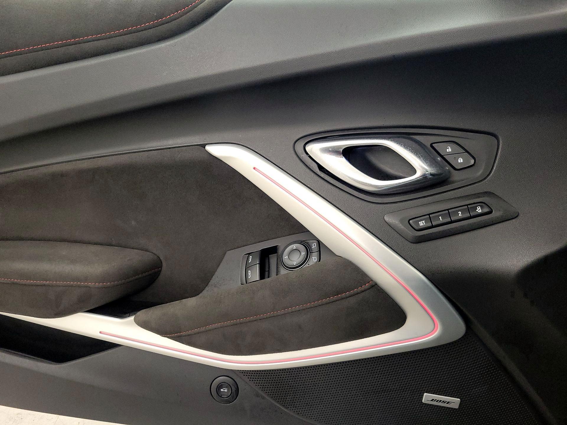 Thumbnail: 2018 Chevrolet Camaro - 12