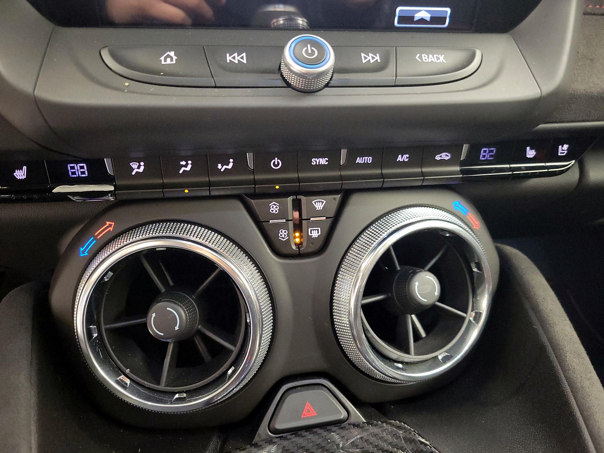 Thumbnail: 2018 Chevrolet Camaro - 17