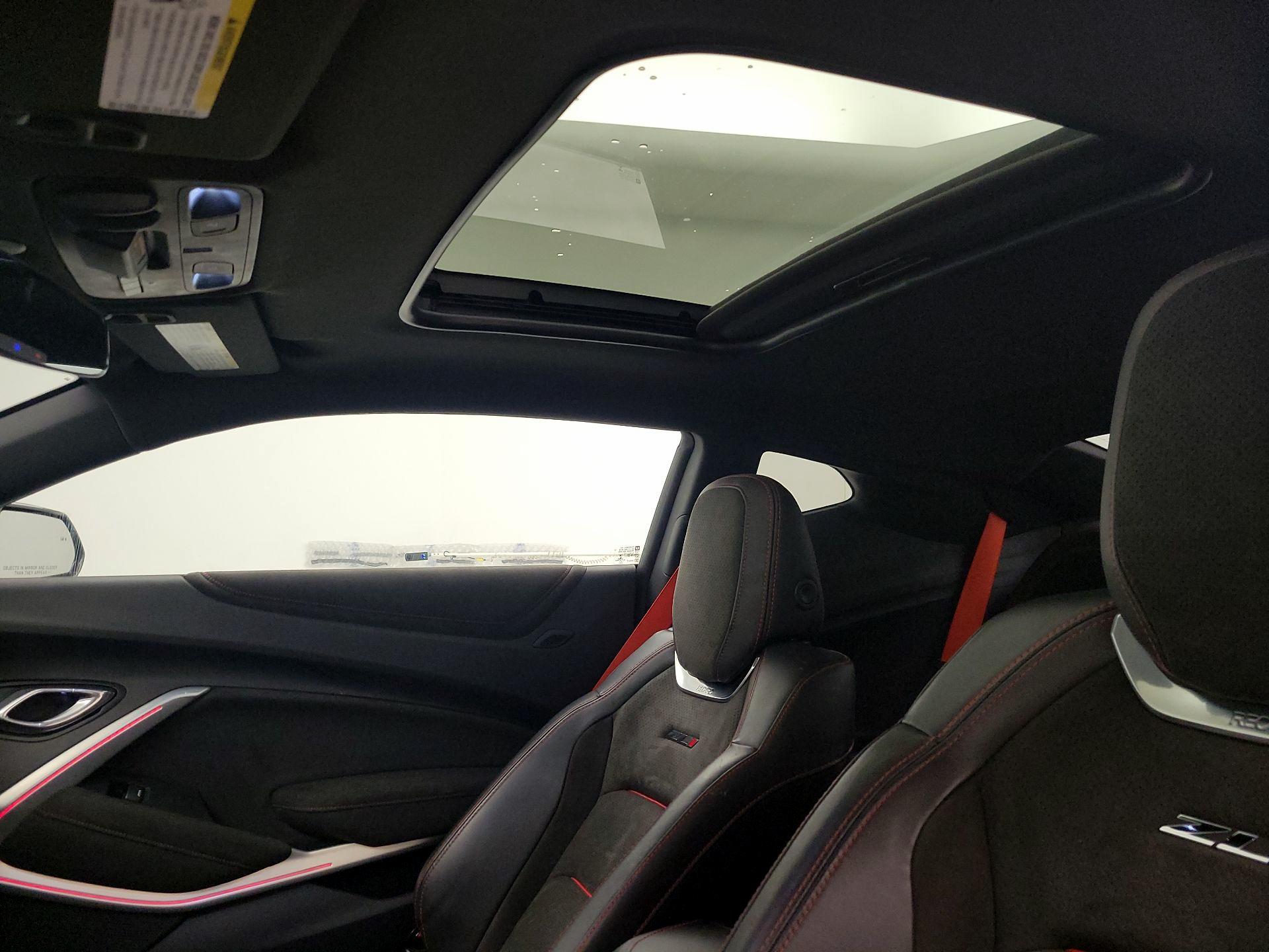 Thumbnail: 2018 Chevrolet Camaro - 19