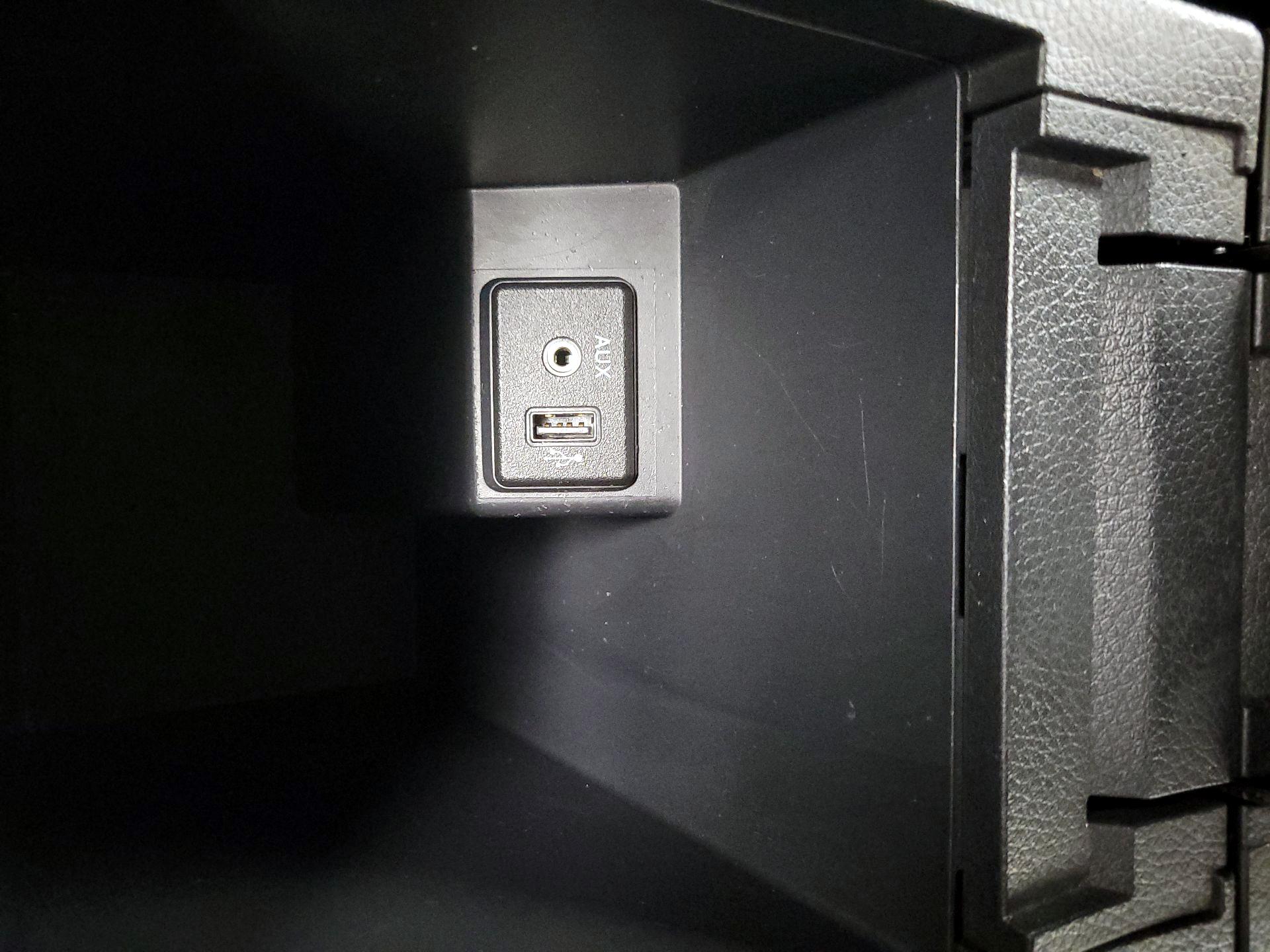 Thumbnail: 2018 Nissan Sentra - 18