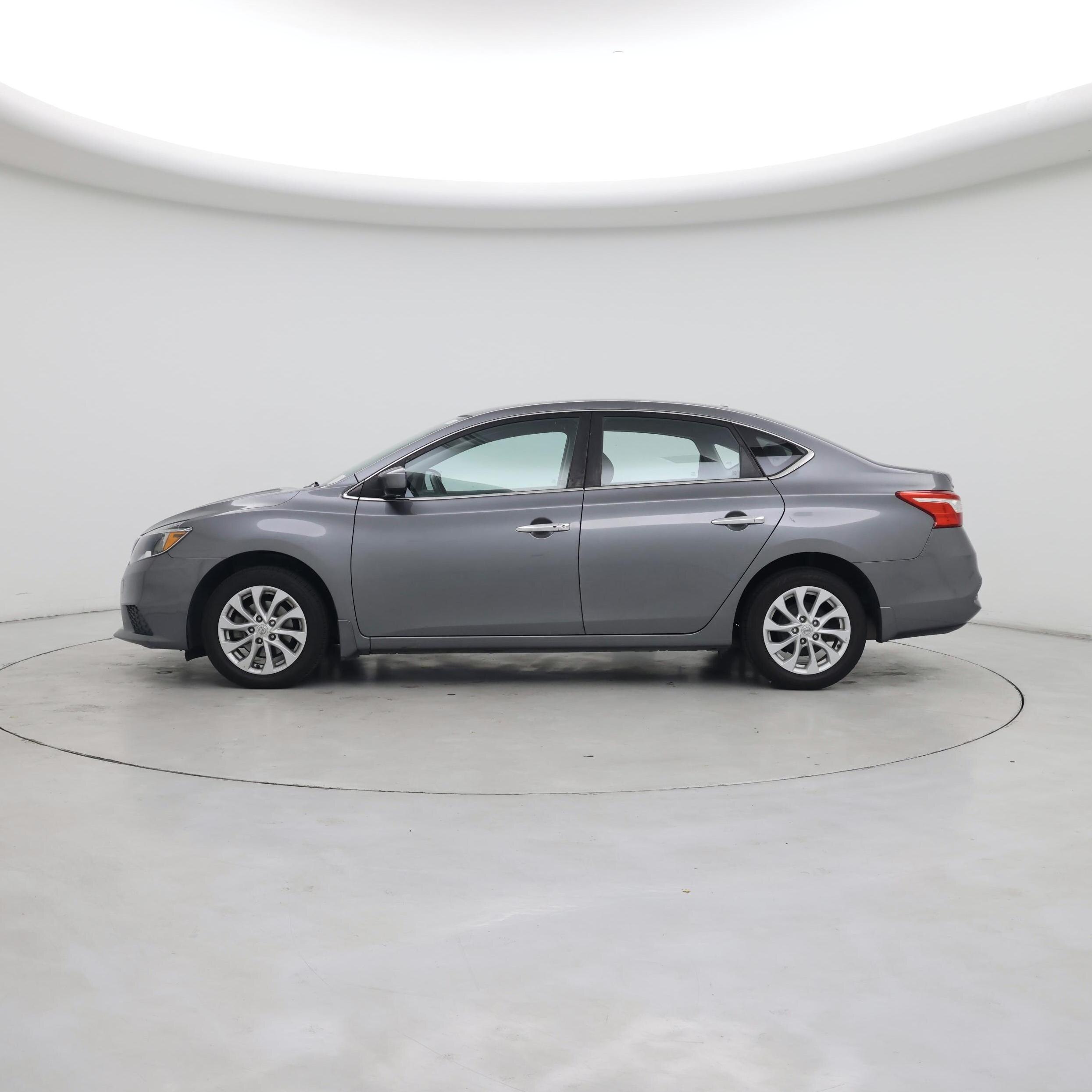 Thumbnail: 2018 Nissan Sentra - 3