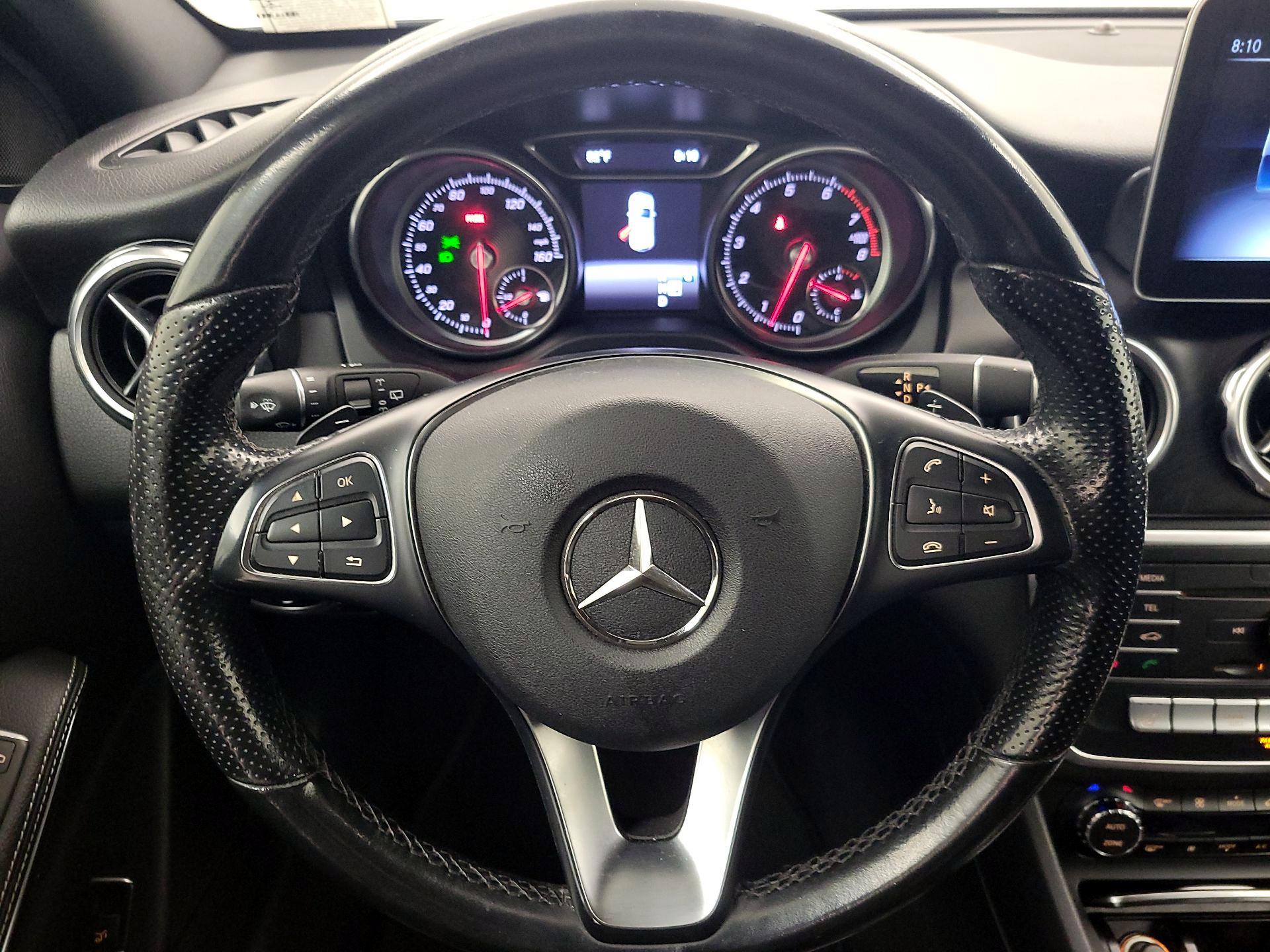 Thumbnail: 2019 Mercedes-Benz GLA - 10