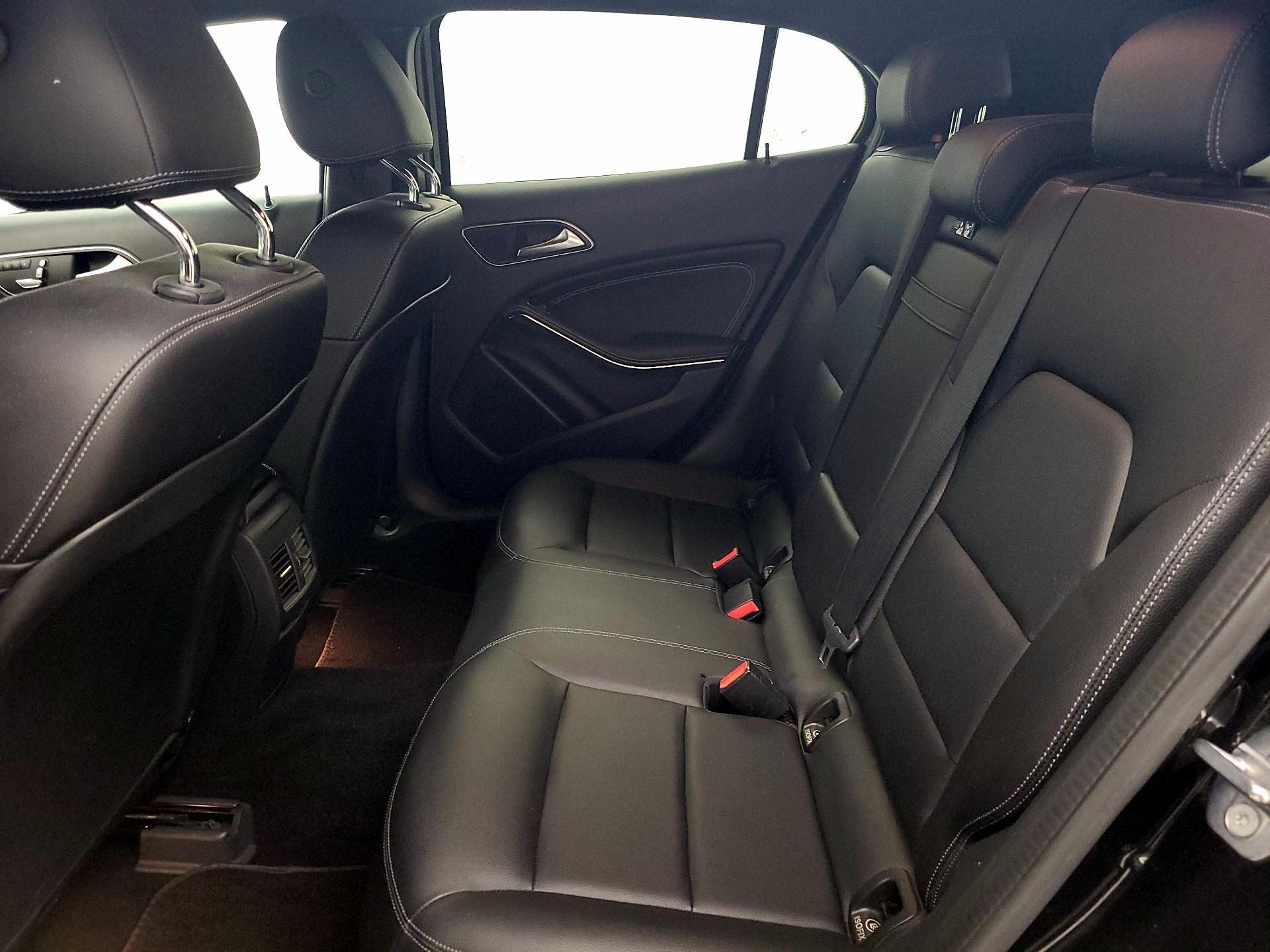 Thumbnail: 2019 Mercedes-Benz GLA - 18