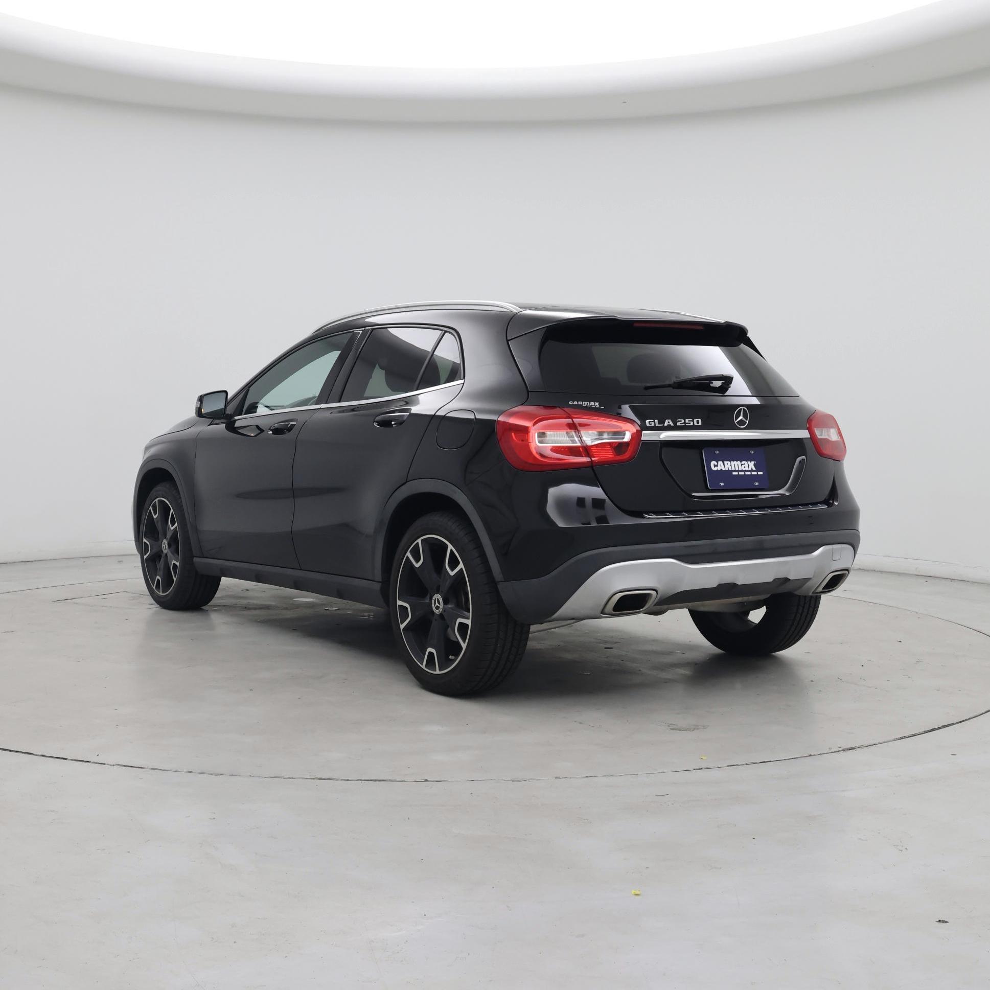 Thumbnail: 2019 Mercedes-Benz GLA - 2