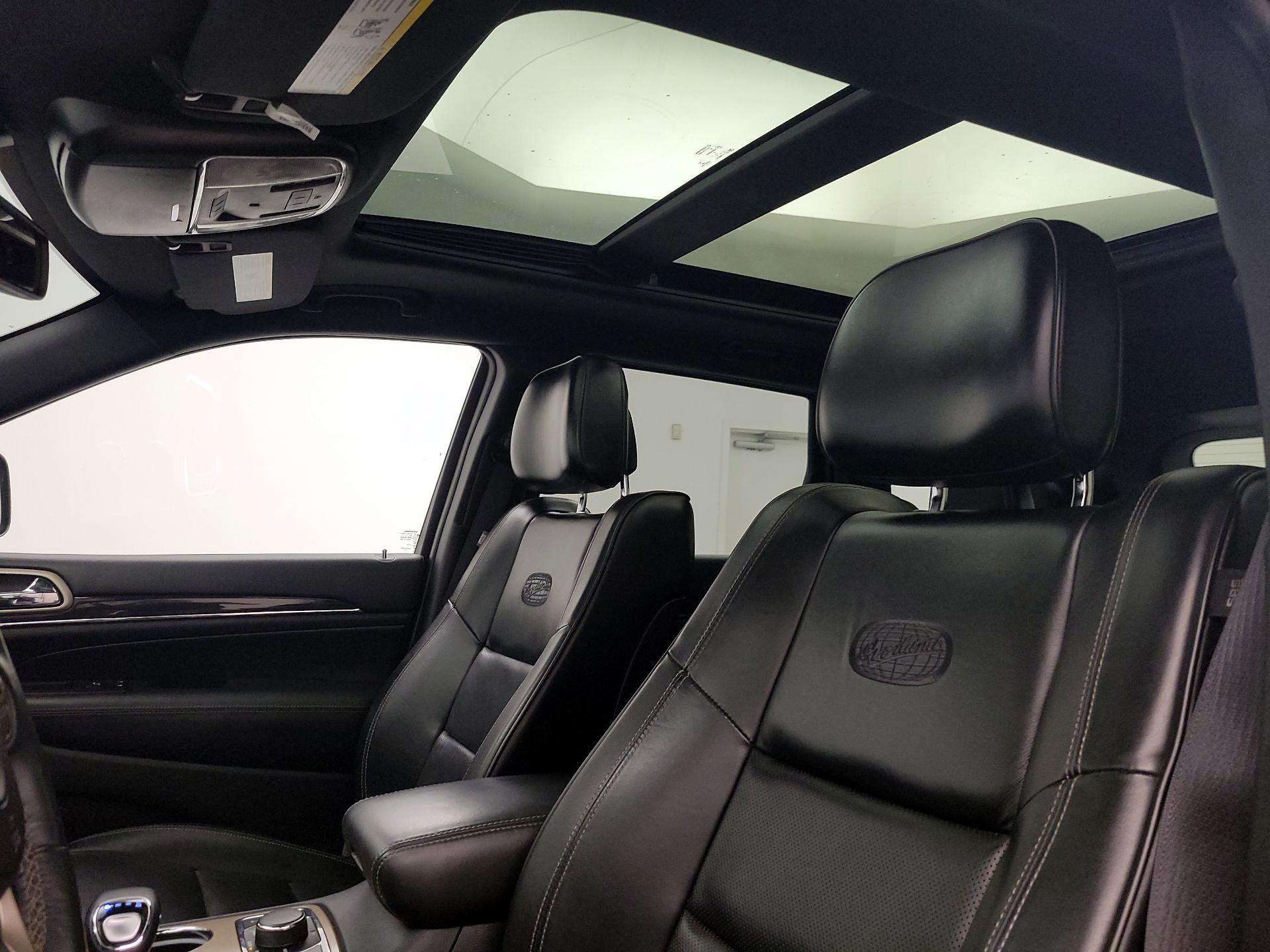 Thumbnail: 2015 Jeep Grand Cherokee - 20