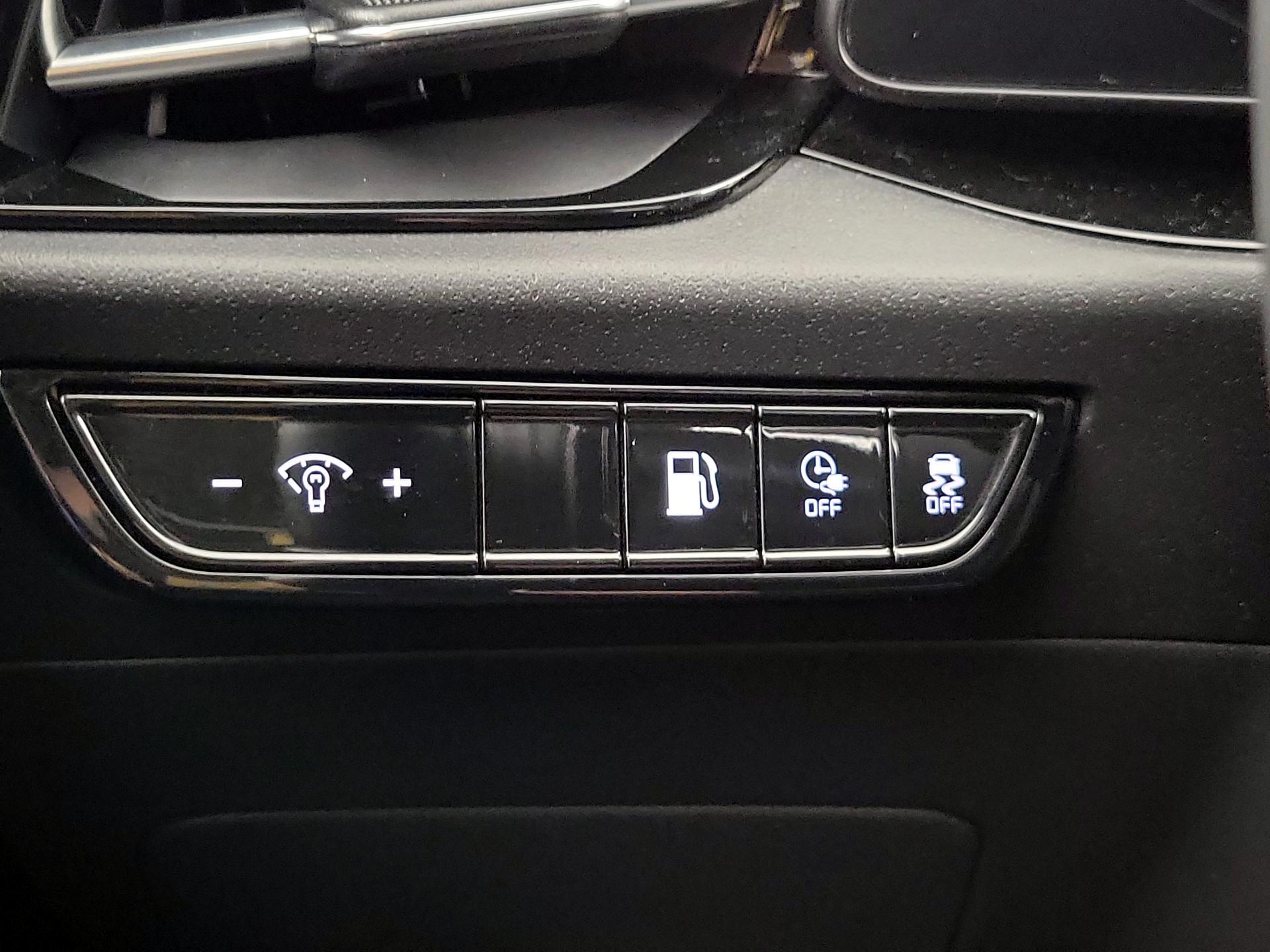 Thumbnail: 2023 Kia Niro - 13