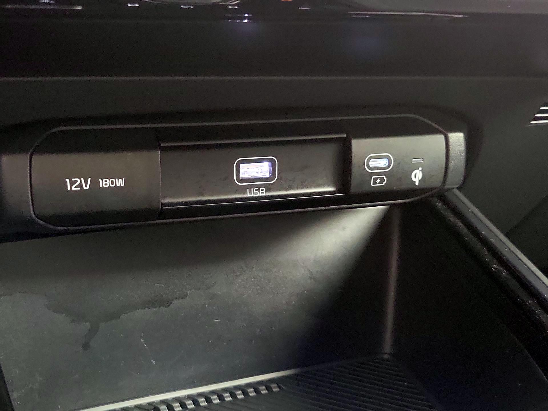 Thumbnail: 2023 Kia Niro - 19