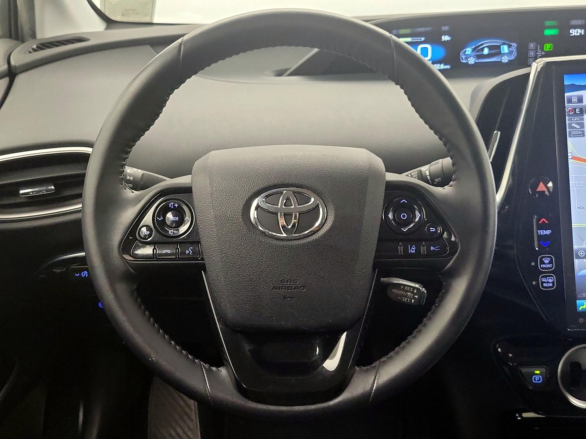 Thumbnail: 2021 Toyota Prius Prime - 10