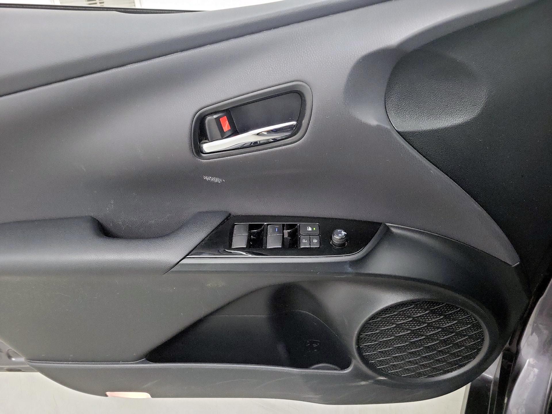 Thumbnail: 2021 Toyota Prius Prime - 12