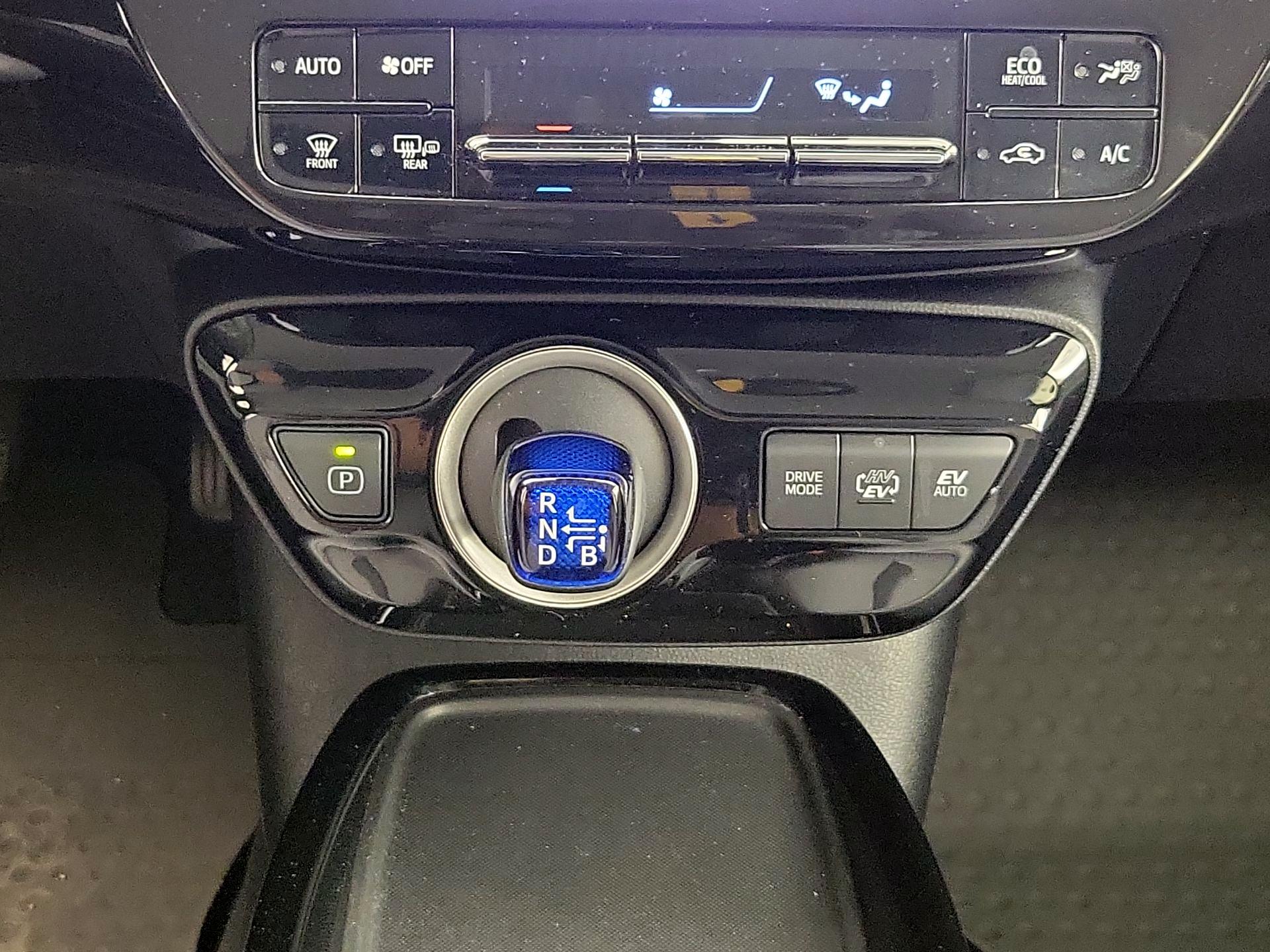 Thumbnail: 2021 Toyota Prius Prime - 17