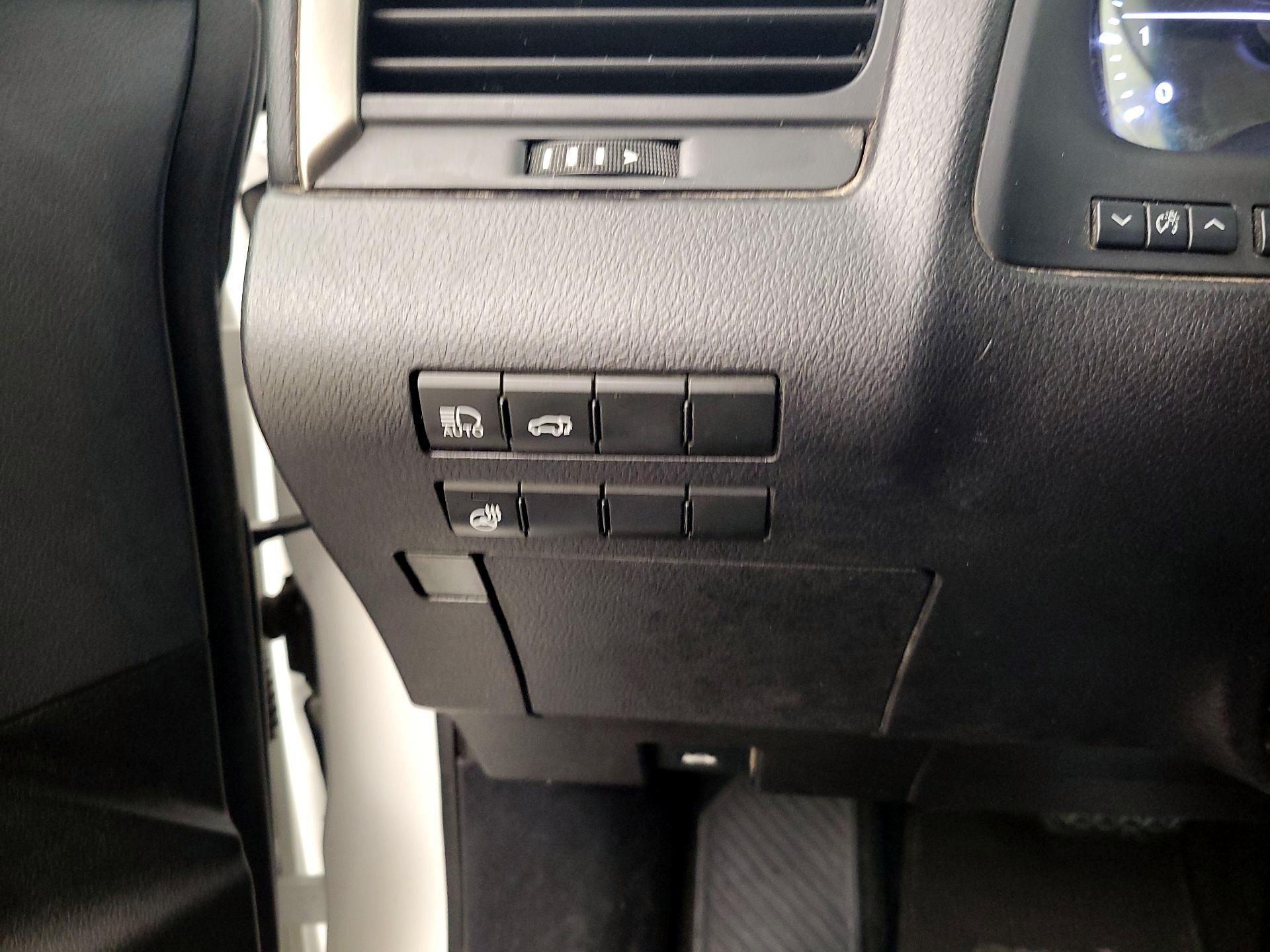 Thumbnail: 2019 Lexus RX - 13