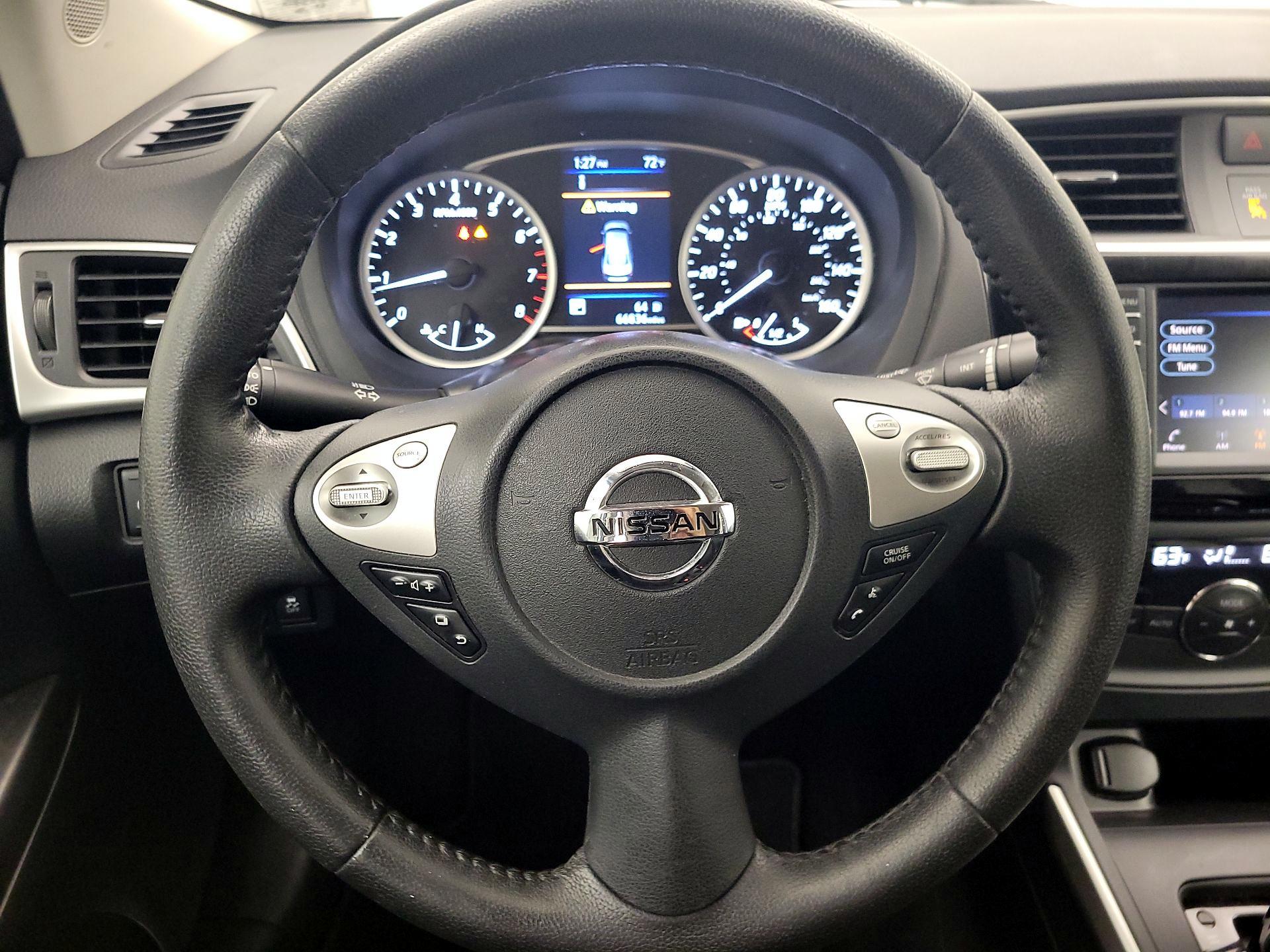 Thumbnail: 2019 Nissan Sentra - 10