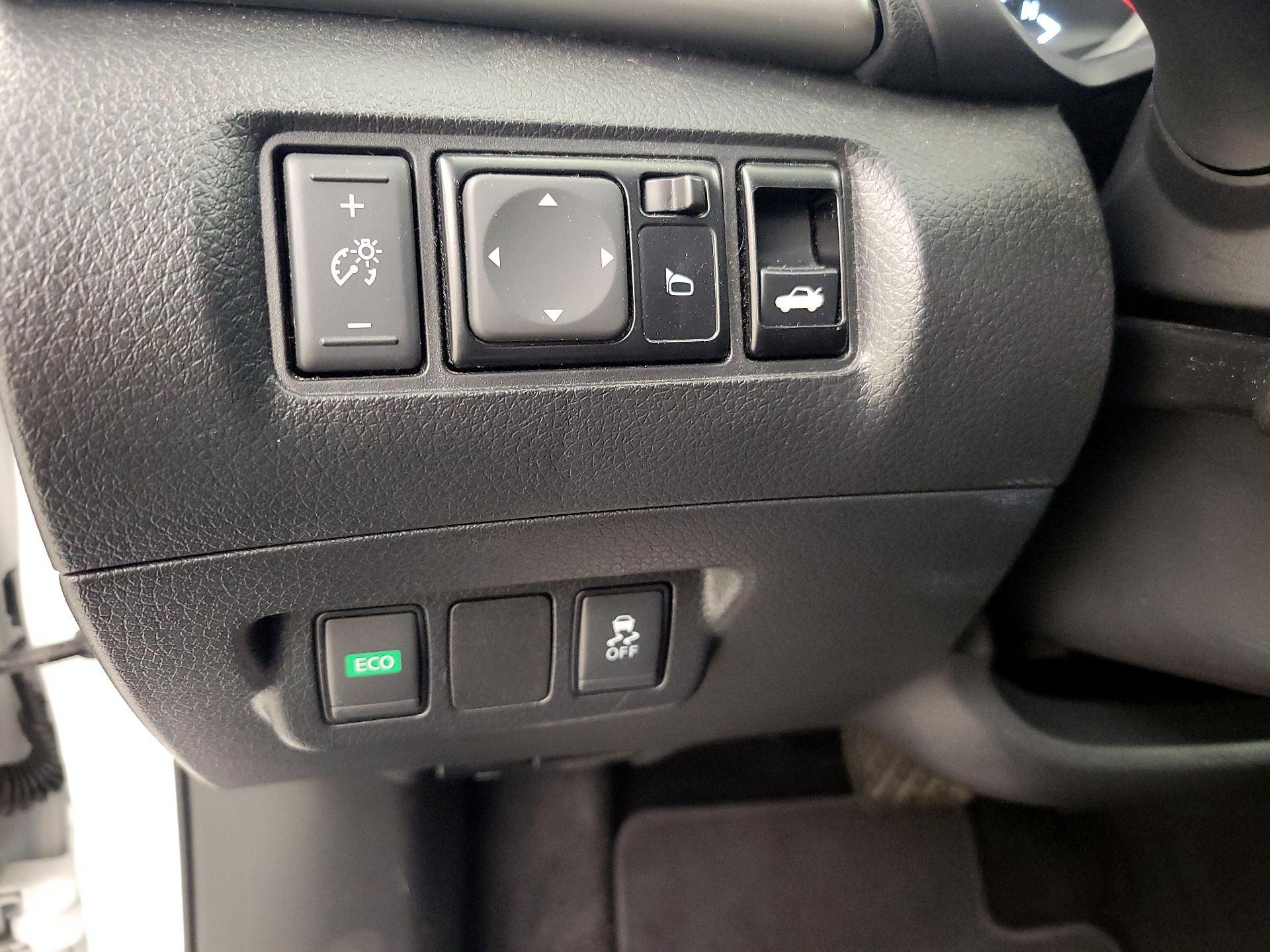 Thumbnail: 2019 Nissan Sentra - 13