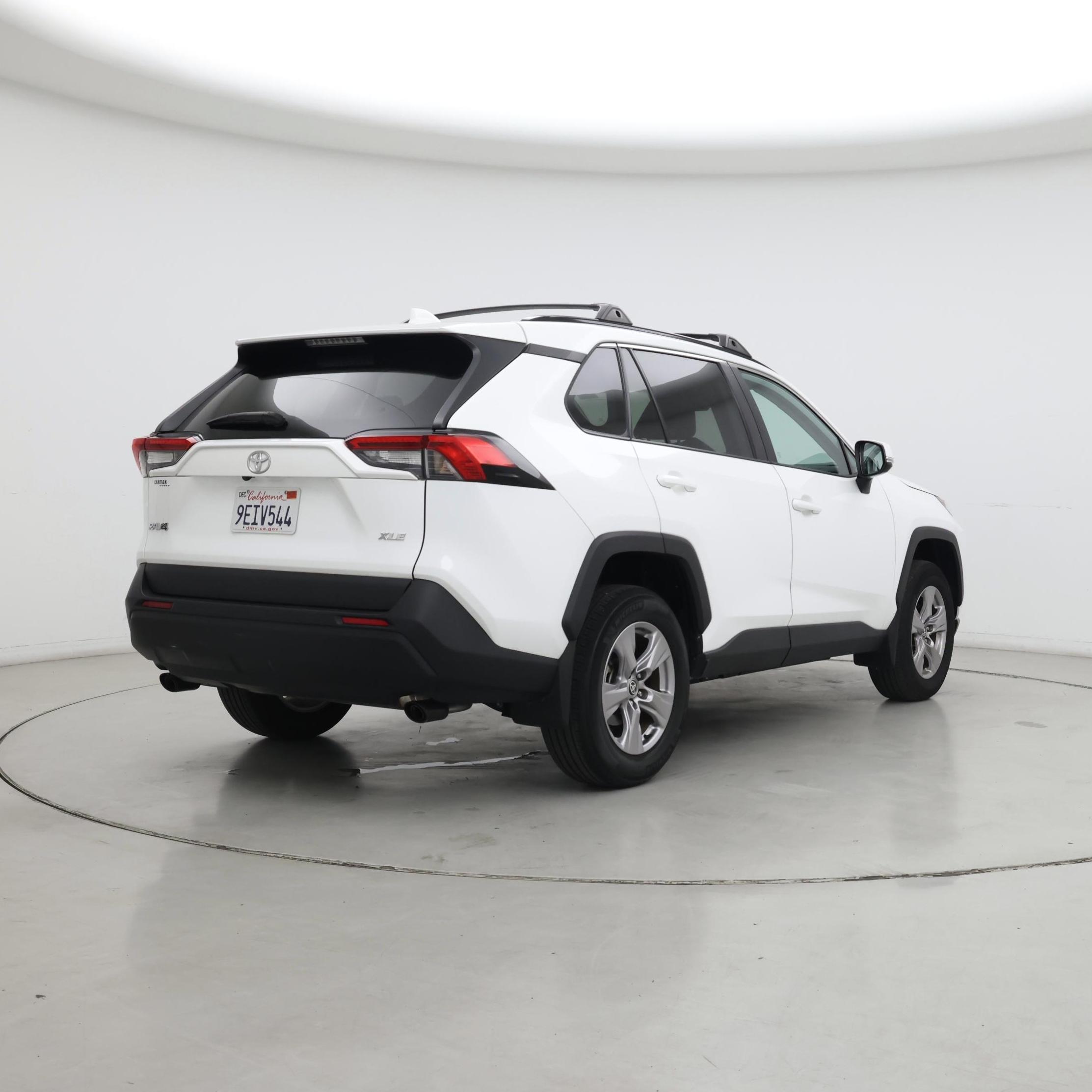 Thumbnail: 2023 Toyota RAV4 - 8