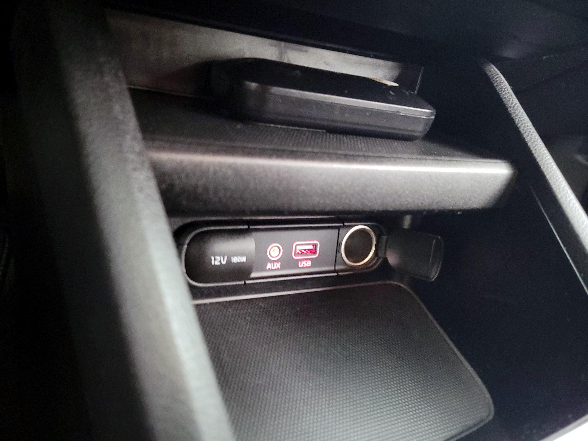 Thumbnail: 2019 Kia Forte - 18