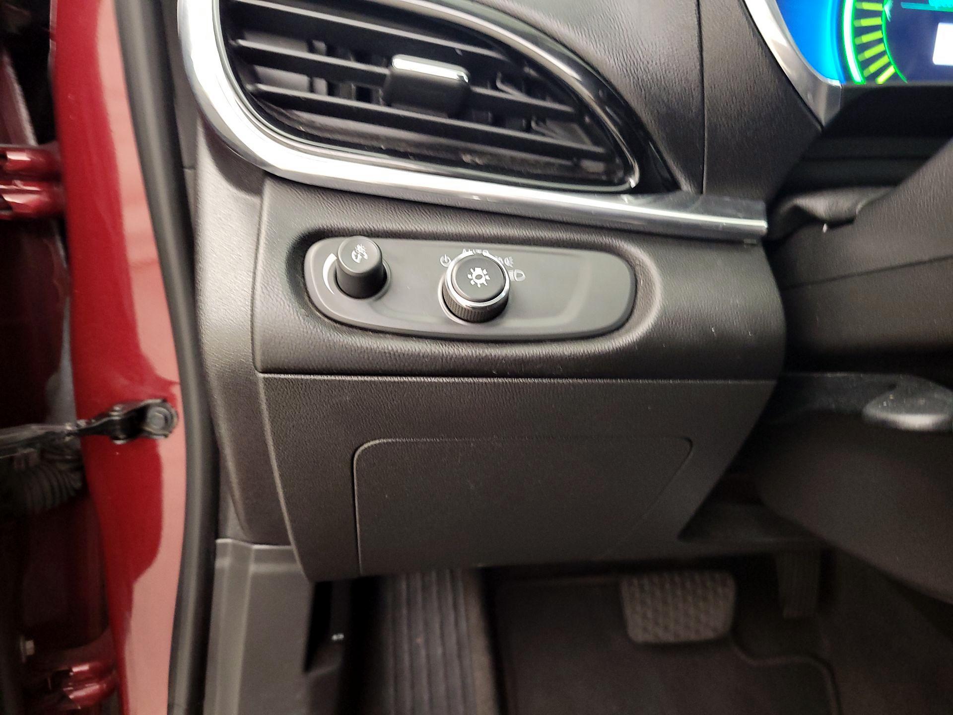 Thumbnail: 2016 Chevrolet Volt - 13