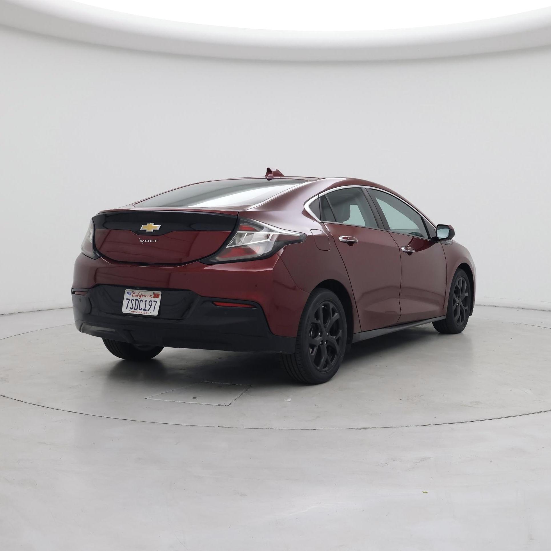 Thumbnail: 2016 Chevrolet Volt - 8
