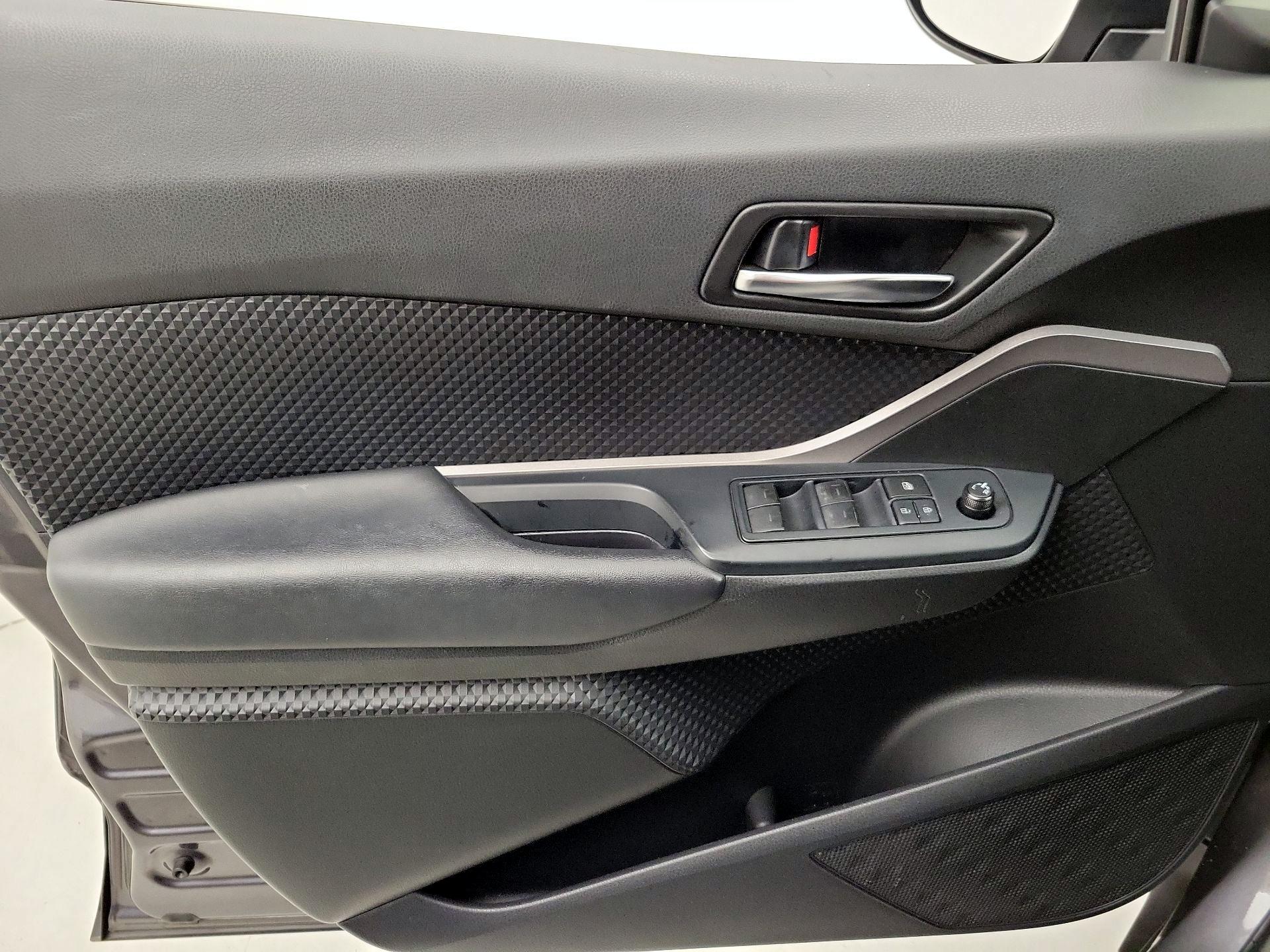 Thumbnail: 2021 Toyota C-HR - 12