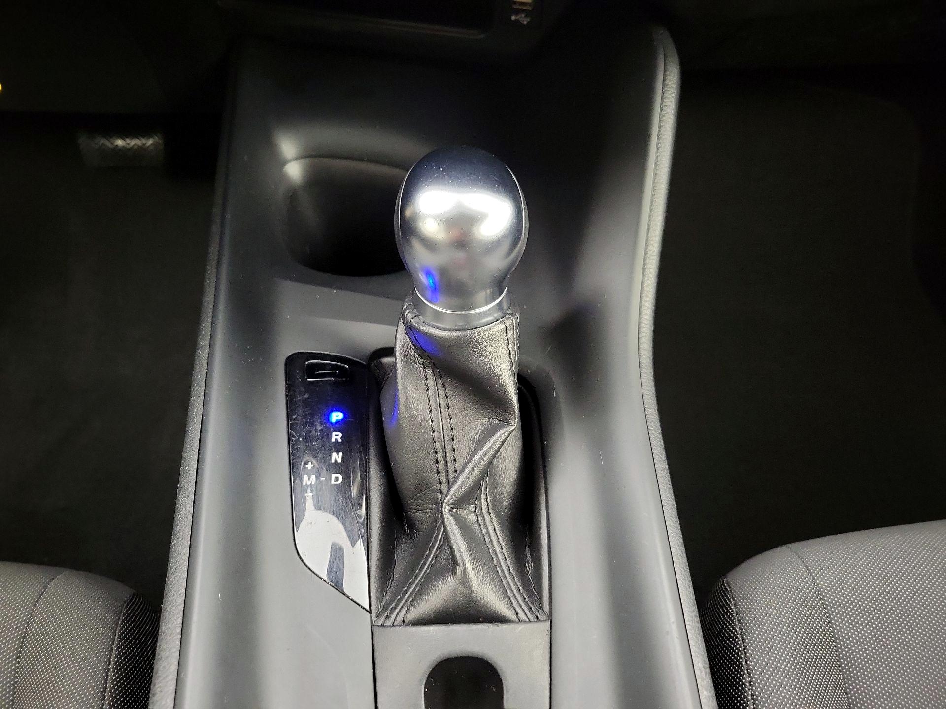 Thumbnail: 2021 Toyota C-HR - 17