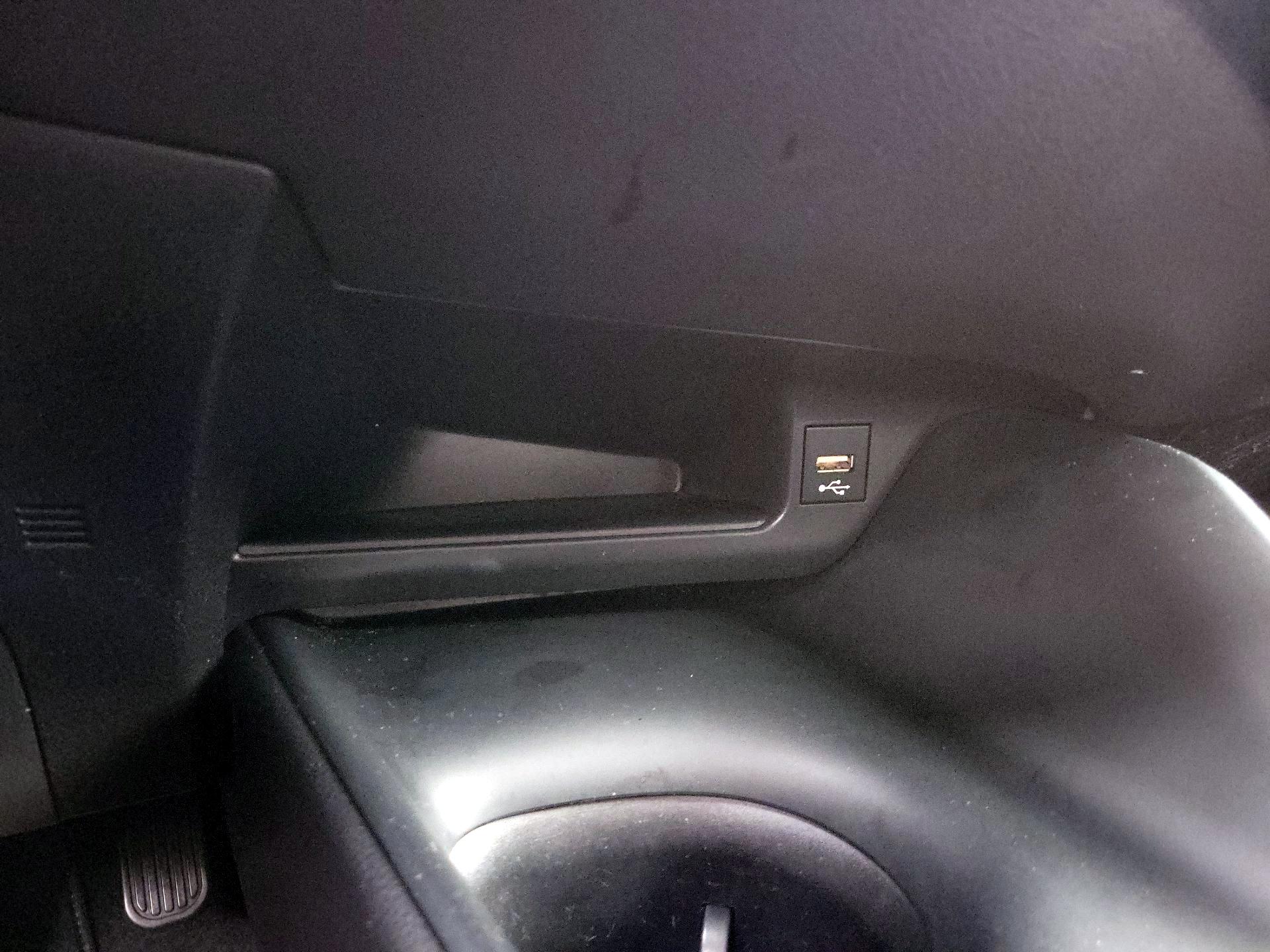 Thumbnail: 2021 Toyota C-HR - 18