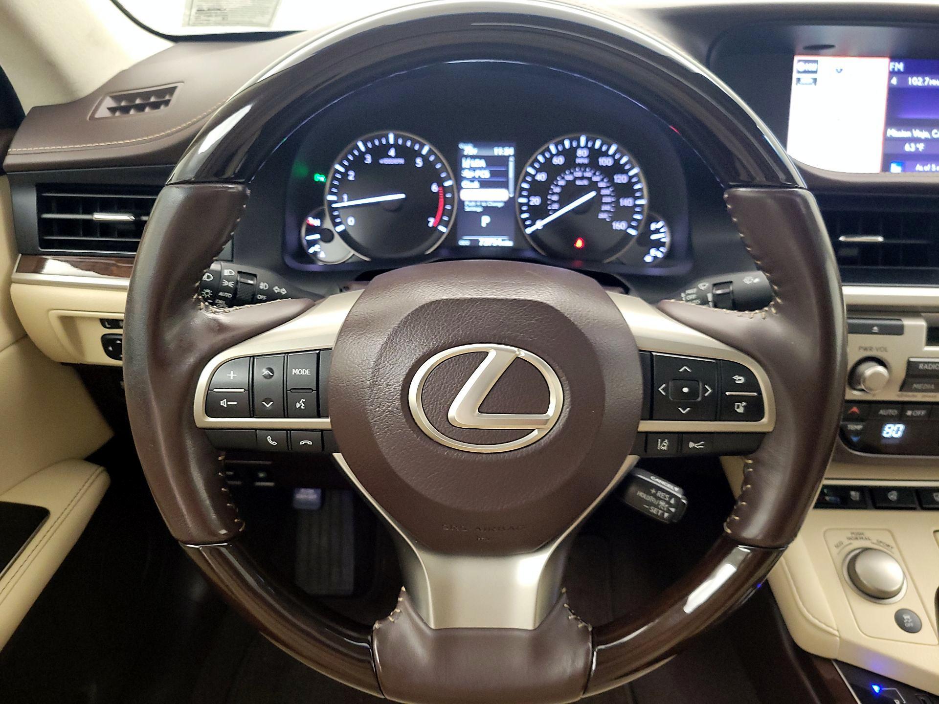 Thumbnail: 2017 Lexus ES - 10