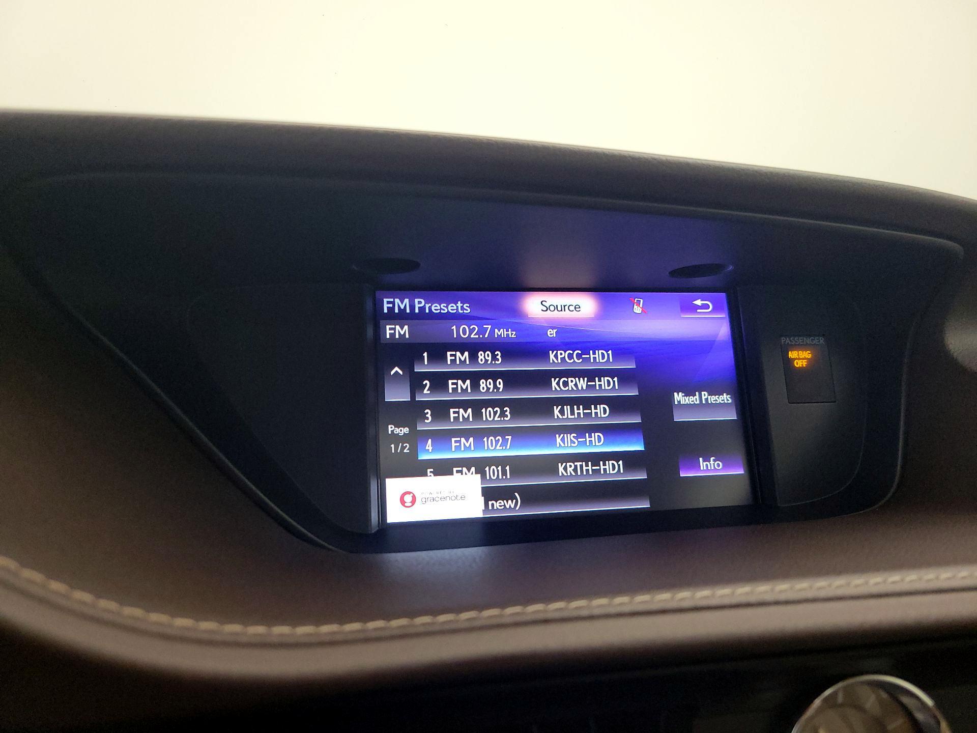 Thumbnail: 2017 Lexus ES - 16