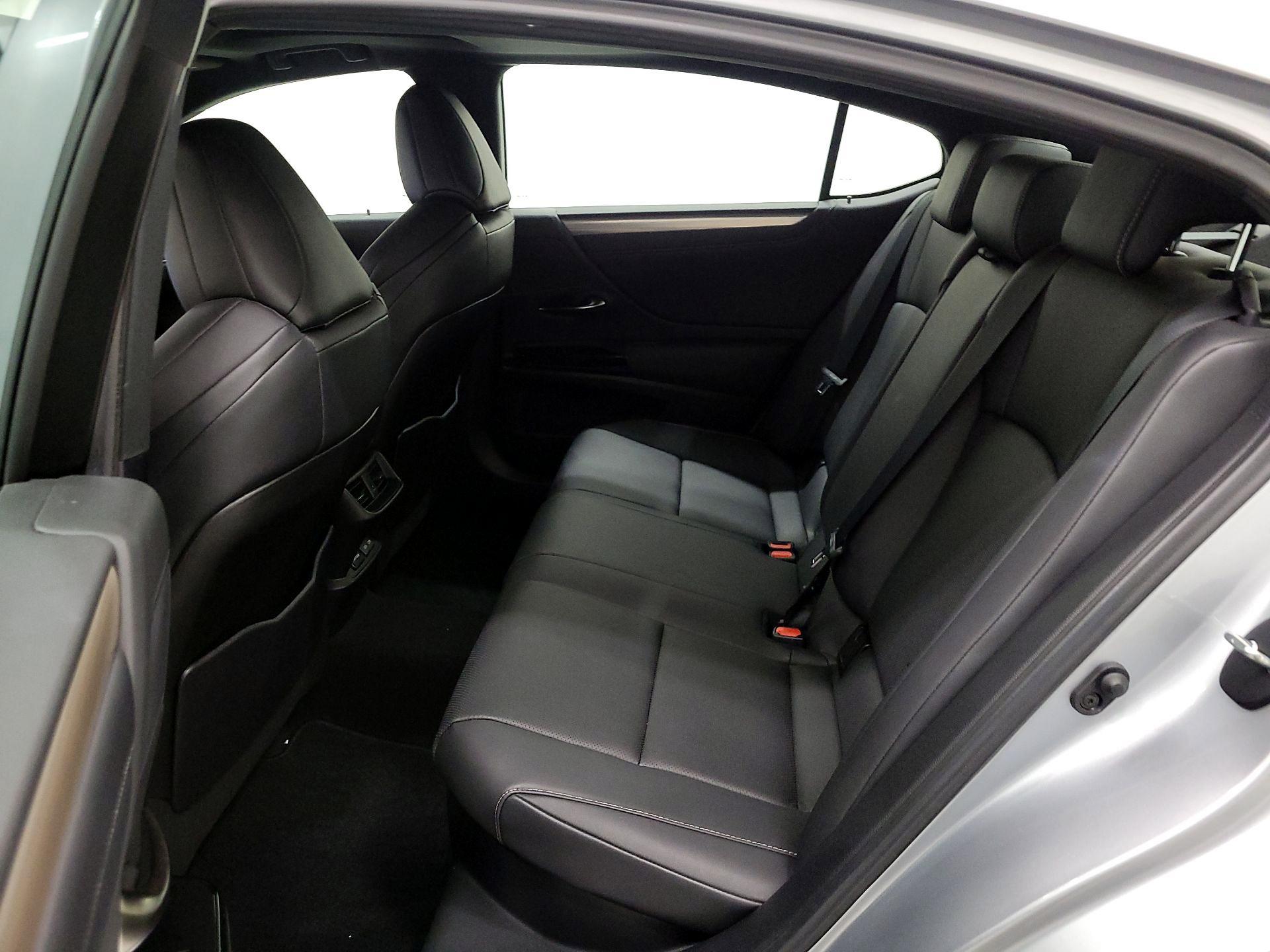 Thumbnail: 2023 Lexus ES - 19