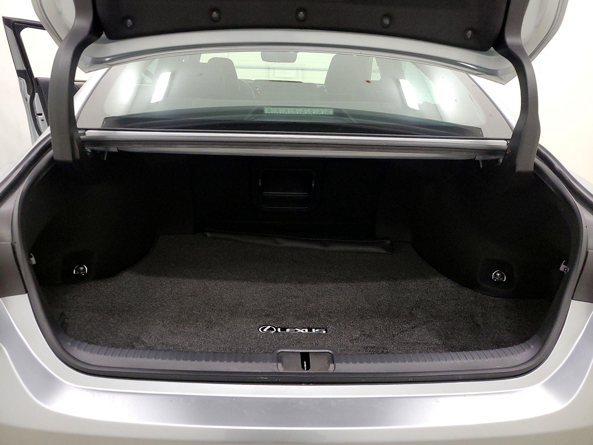 Thumbnail: 2023 Lexus ES - 20