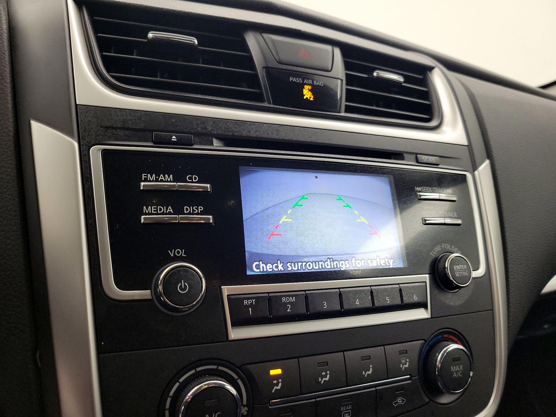 Thumbnail: 2017 Nissan Altima - 14