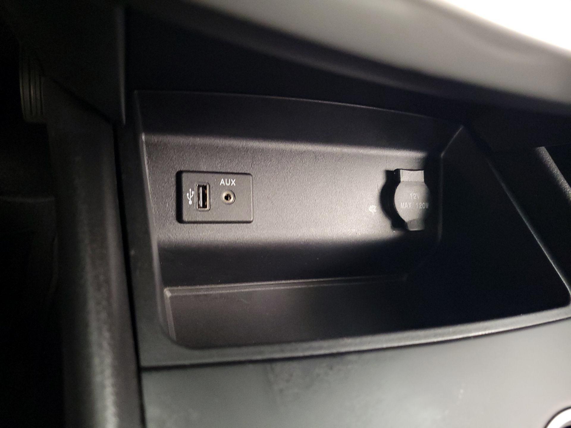 Thumbnail: 2017 Nissan Altima - 18