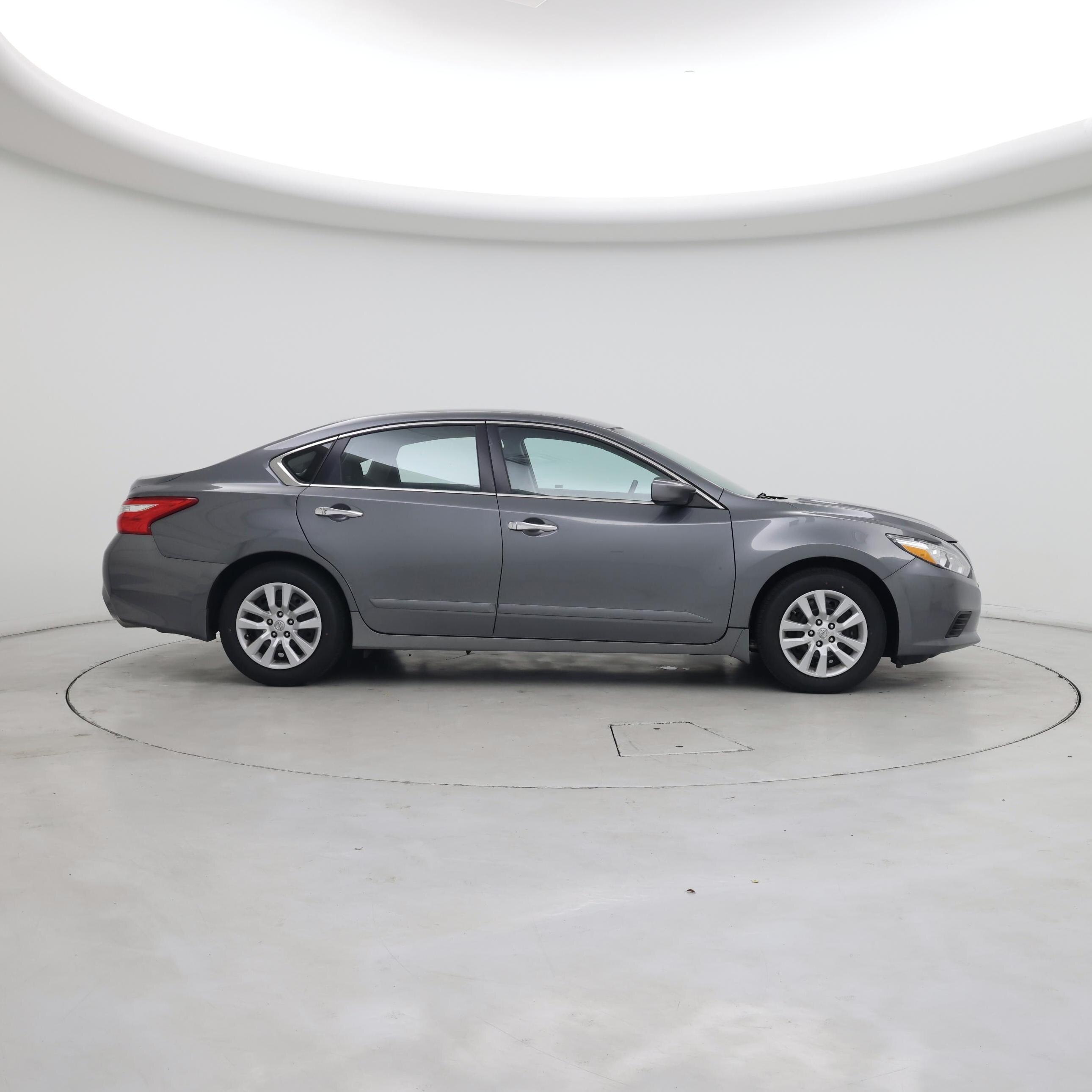 Thumbnail: 2017 Nissan Altima - 7