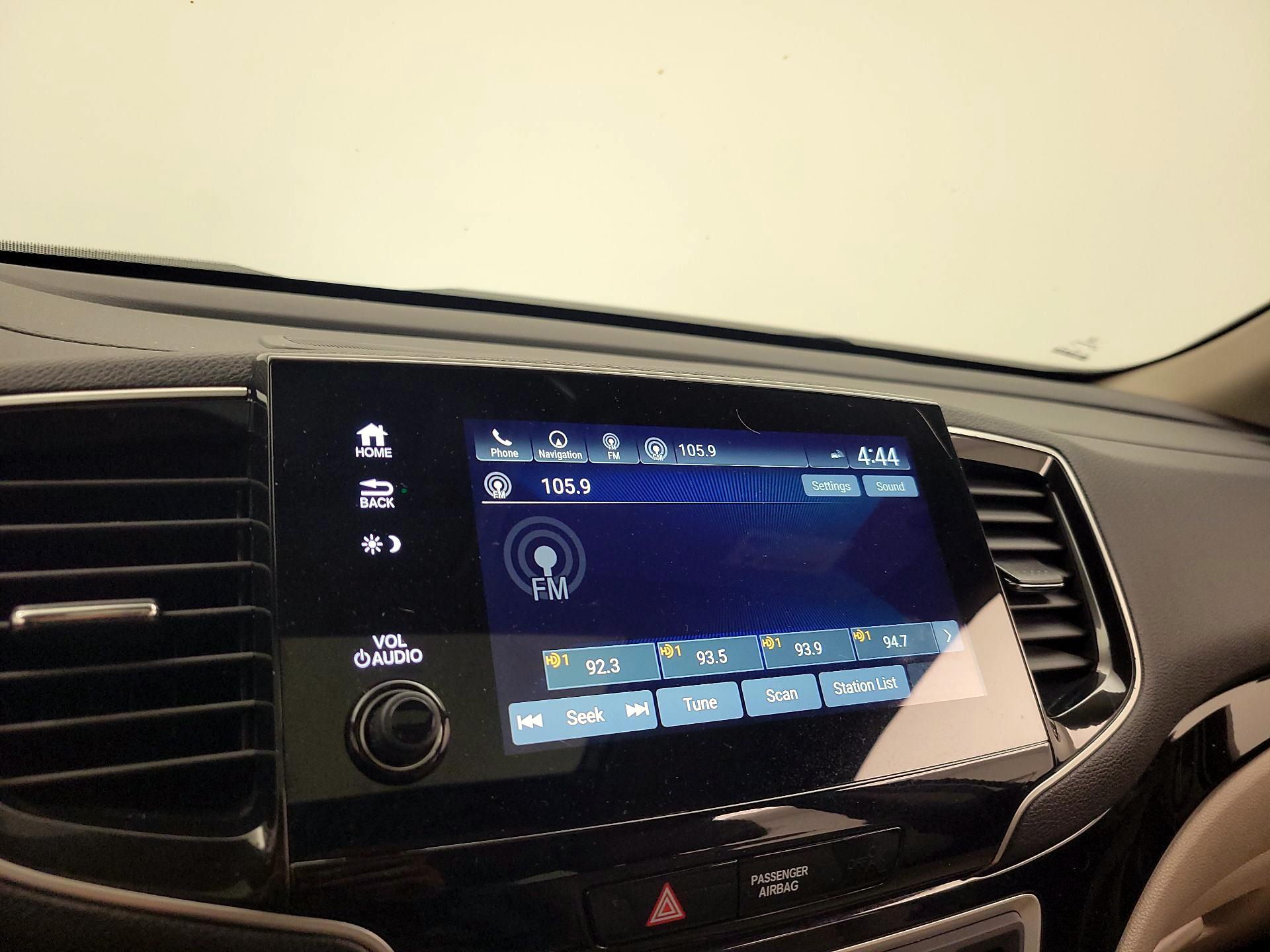 Thumbnail: 2019 Honda Pilot - 15