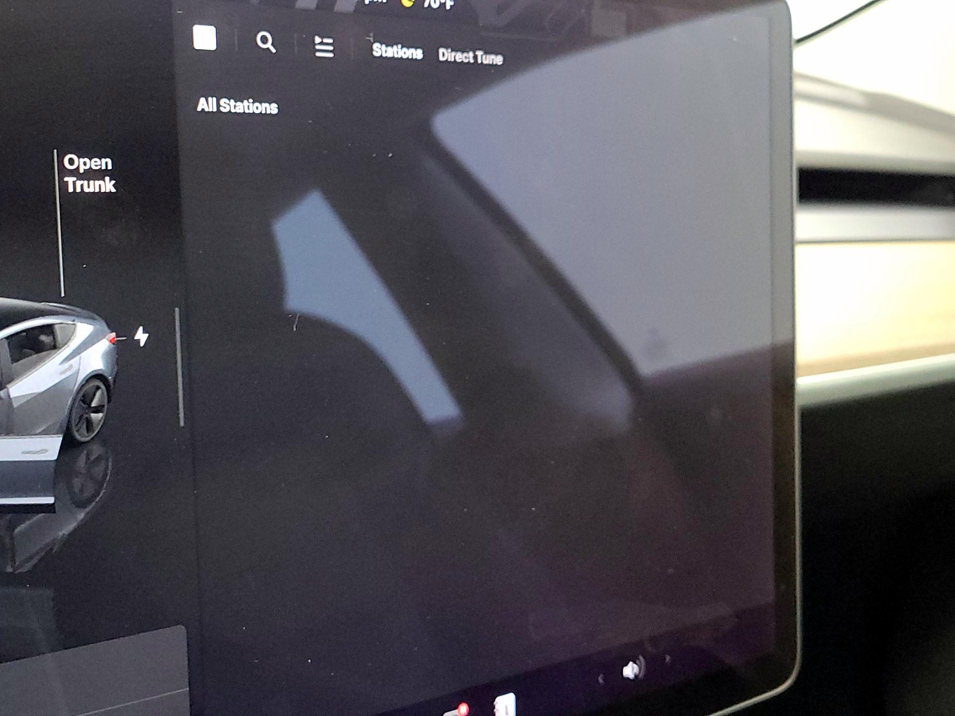 Thumbnail: 2022 Tesla Model 3 - 15