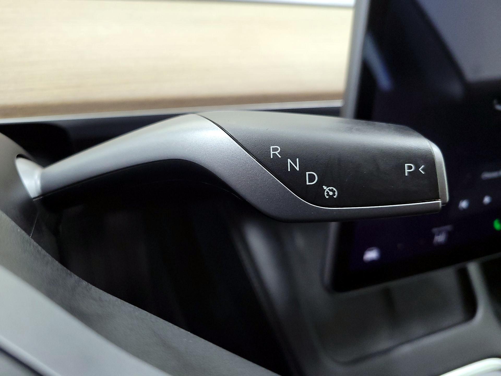 Thumbnail: 2022 Tesla Model 3 - 17