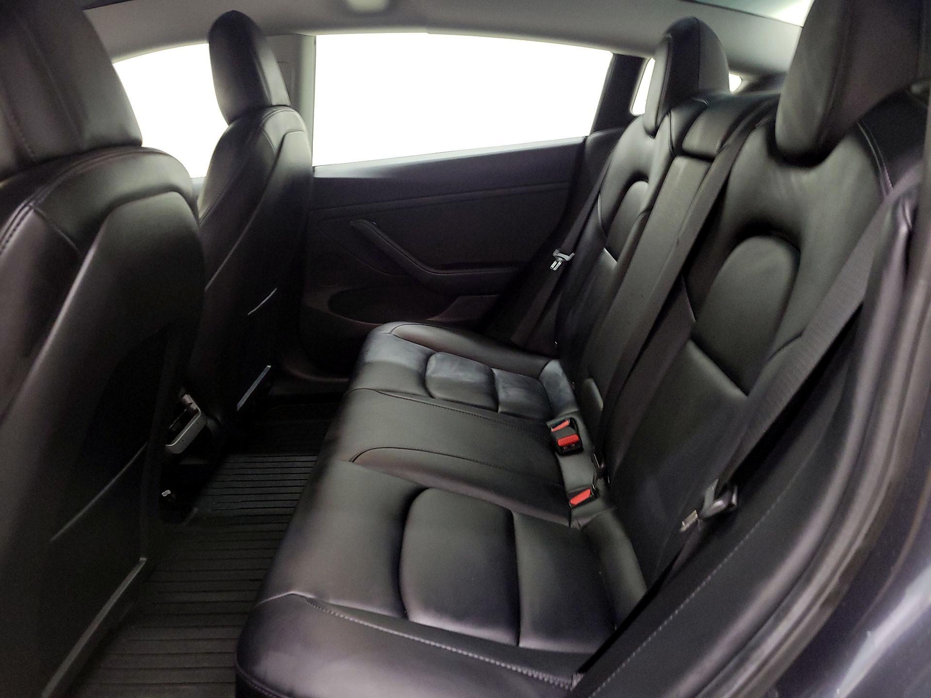 Thumbnail: 2022 Tesla Model 3 - 19