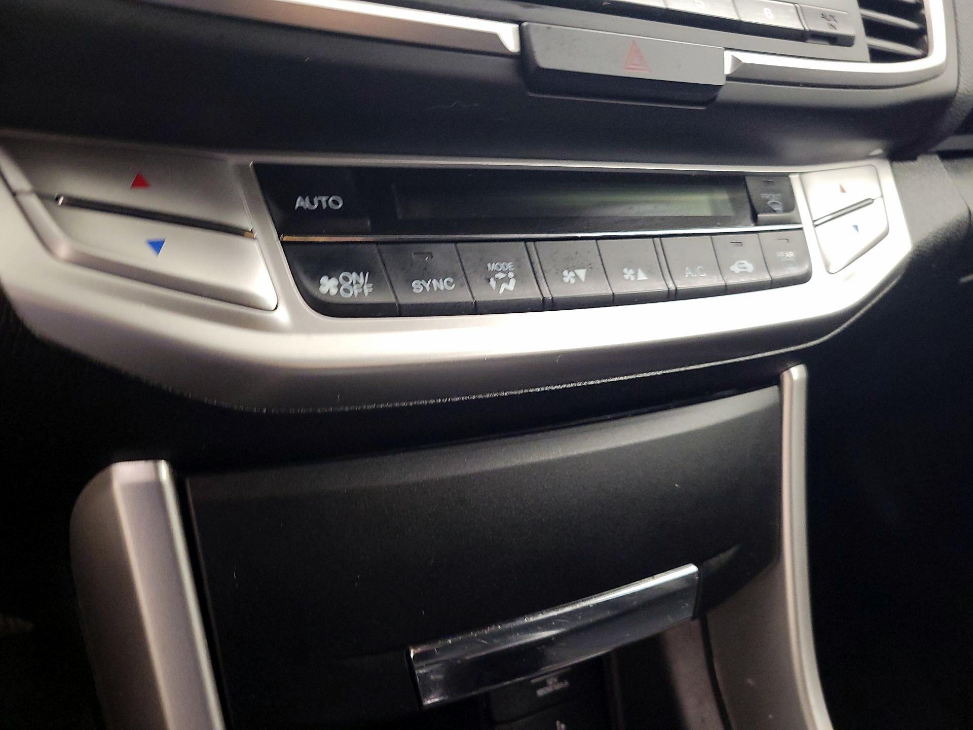 Thumbnail: 2015 Honda Accord - 16