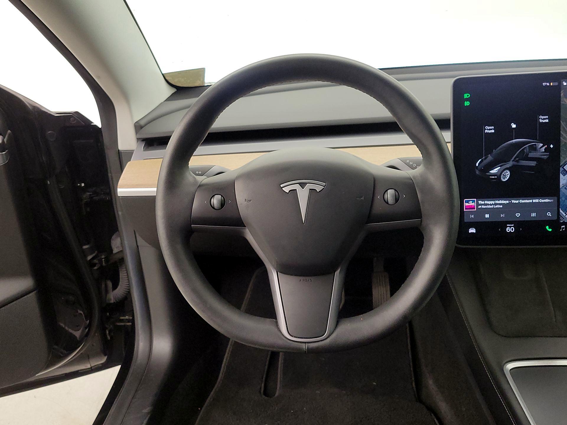 Thumbnail: 2021 Tesla Model 3 - 10