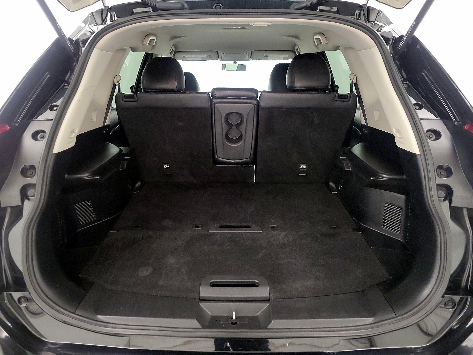 Thumbnail: 2017 Nissan Rogue - 20