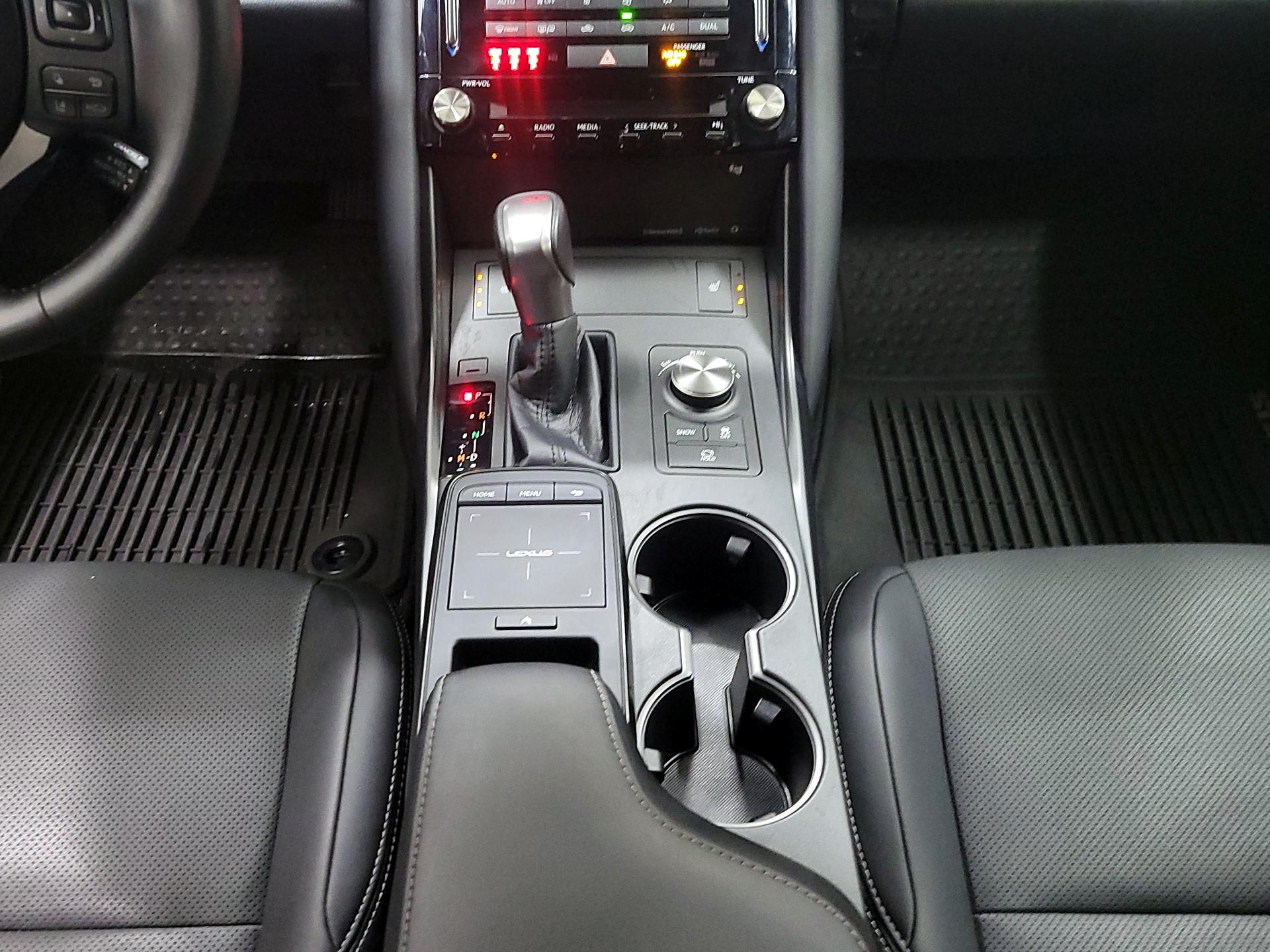 Thumbnail: 2024 Lexus IS - 17